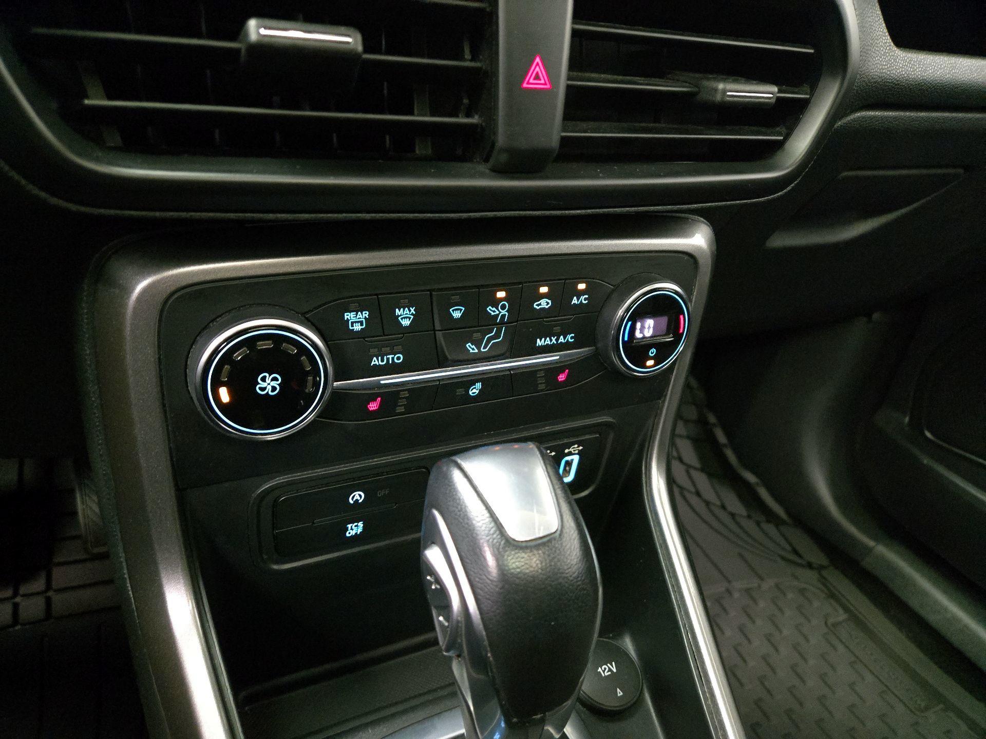 Thumbnail: 2019 Ford EcoSport - 17