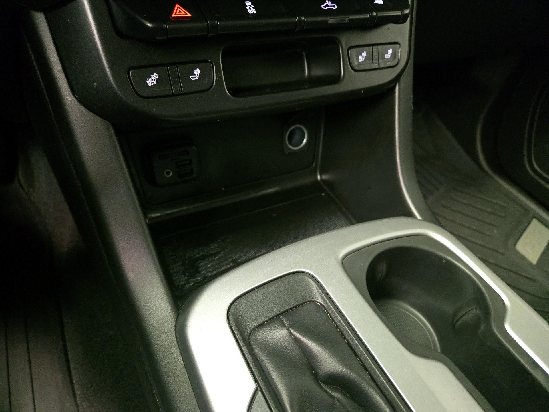 Thumbnail: 2021 Chevrolet Colorado - 19