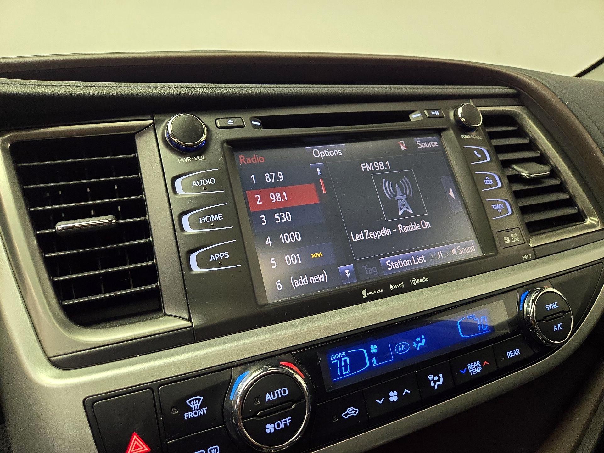 Thumbnail: 2018 Toyota Highlander - 16