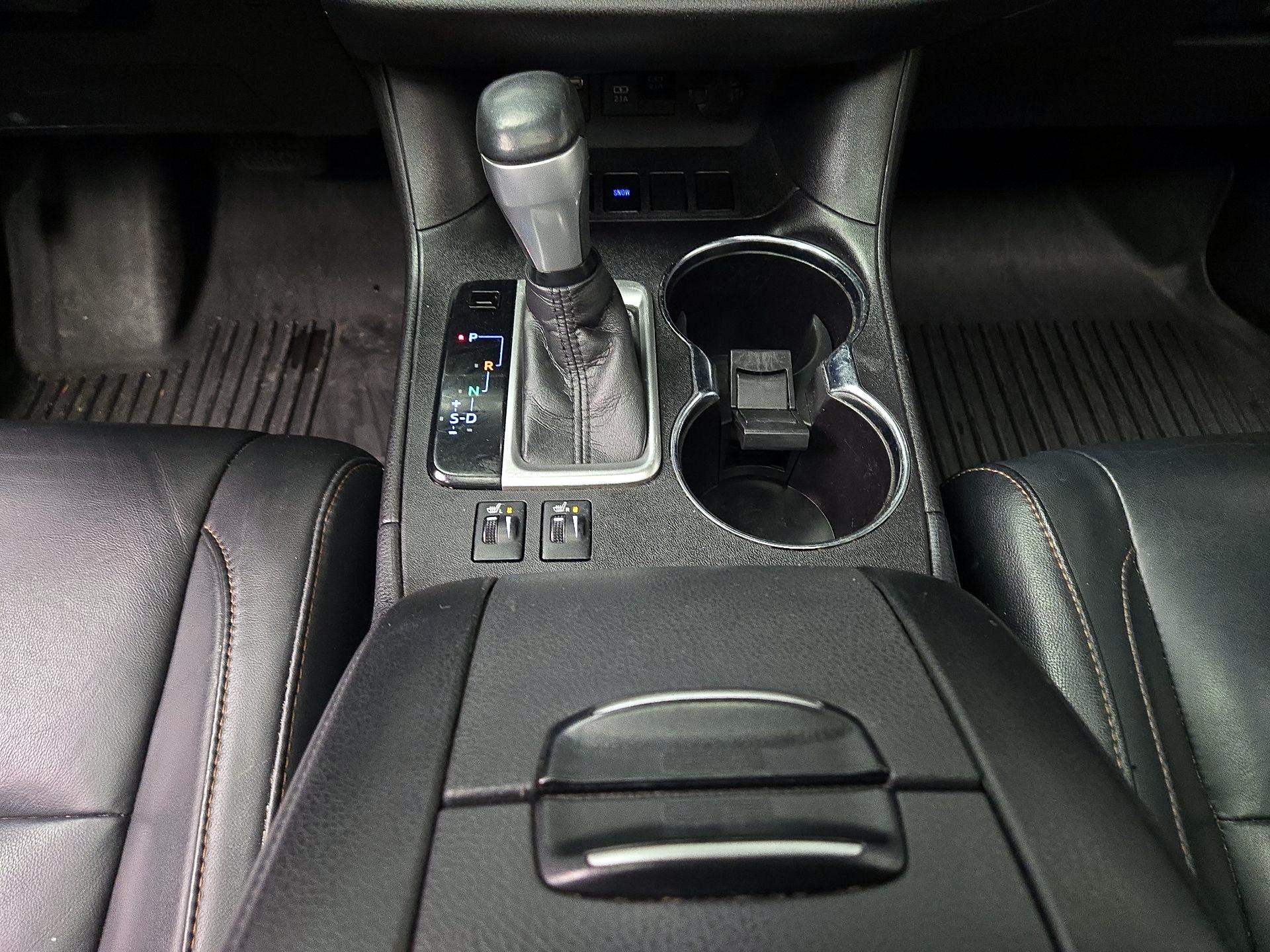 Thumbnail: 2018 Toyota Highlander - 18