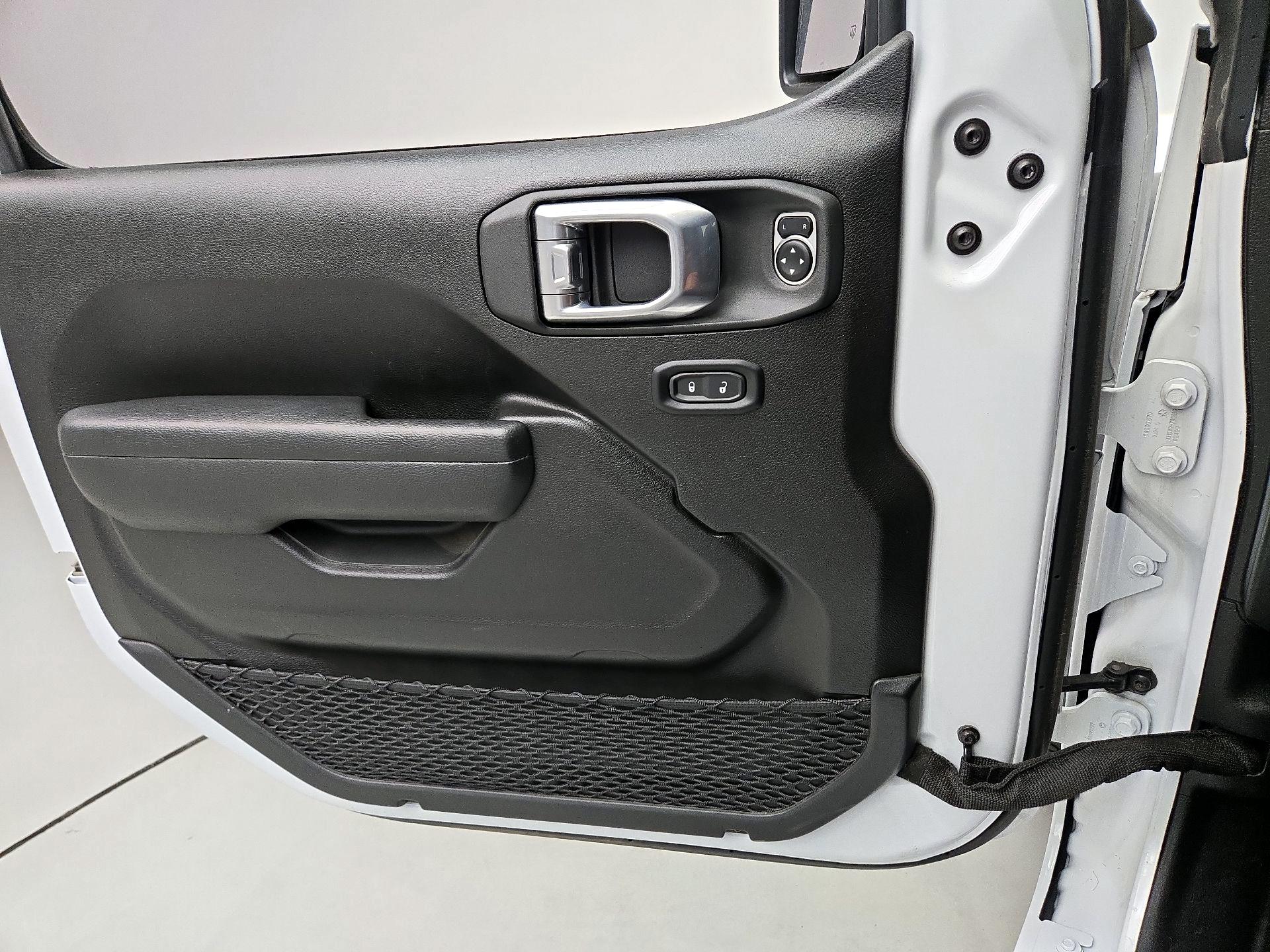 Thumbnail: 2025 Jeep Wrangler - 12