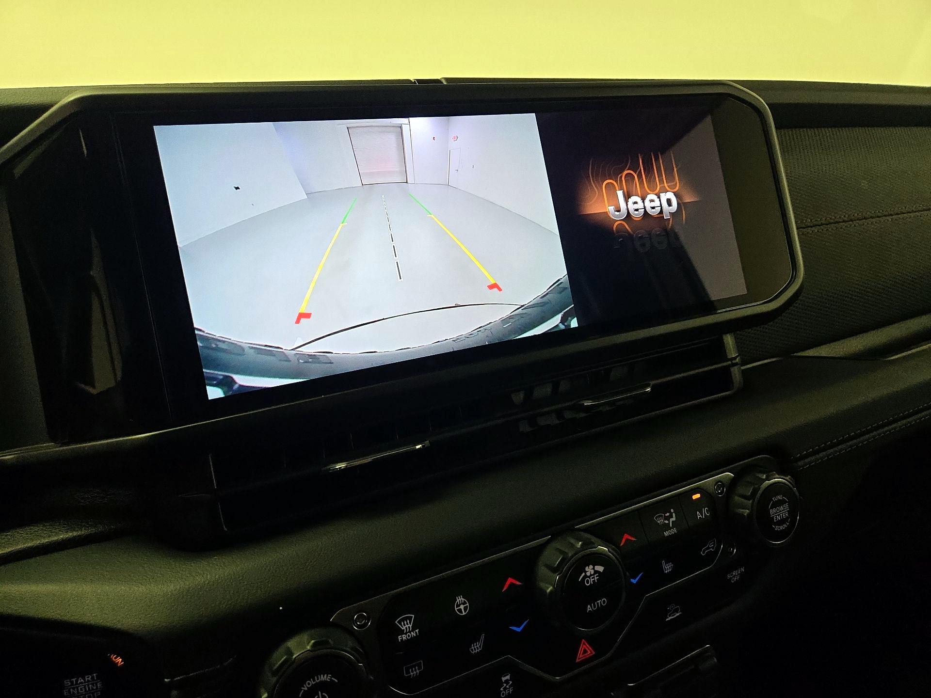 Thumbnail: 2025 Jeep Wrangler - 14