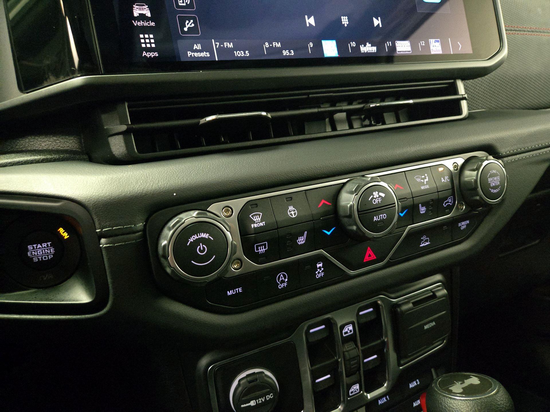 Thumbnail: 2025 Jeep Wrangler - 16