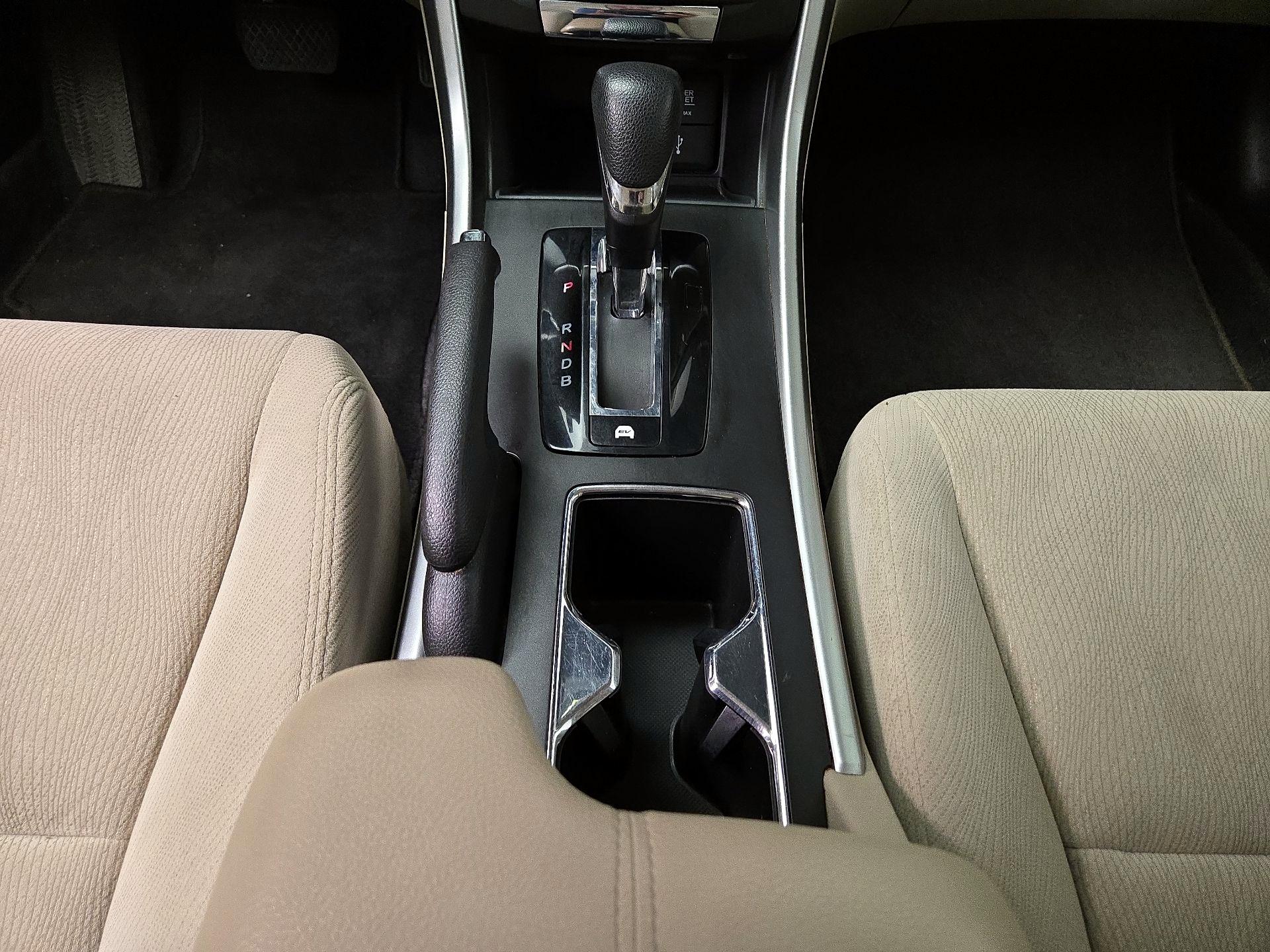 Thumbnail: 2015 Honda Accord - 17