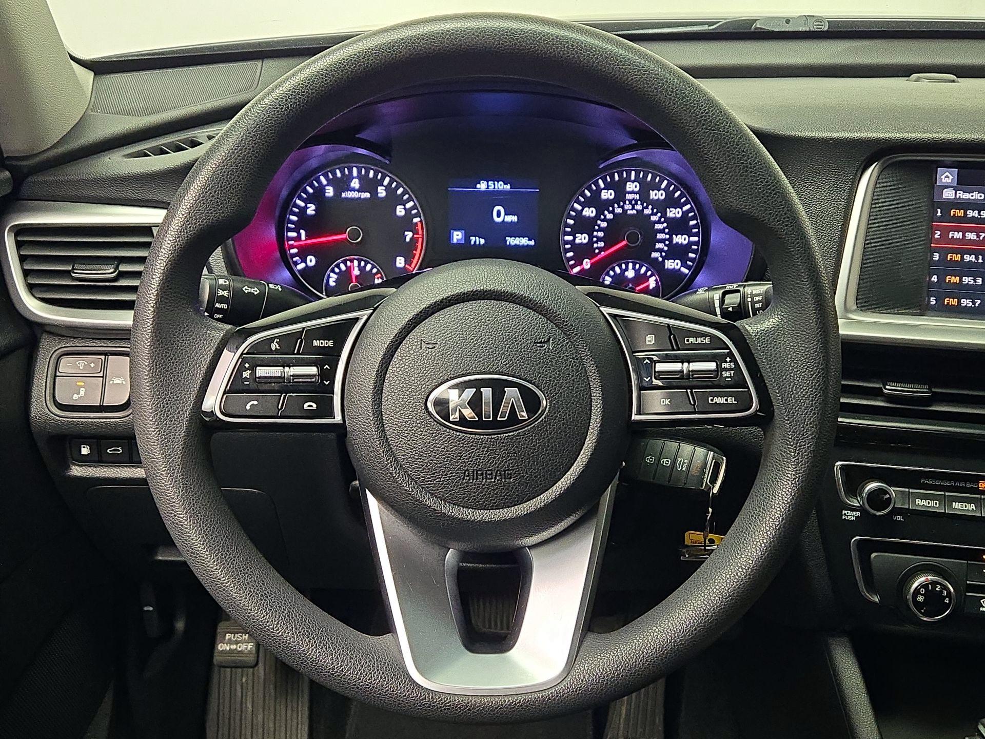 Thumbnail: 2020 Kia Optima - 10