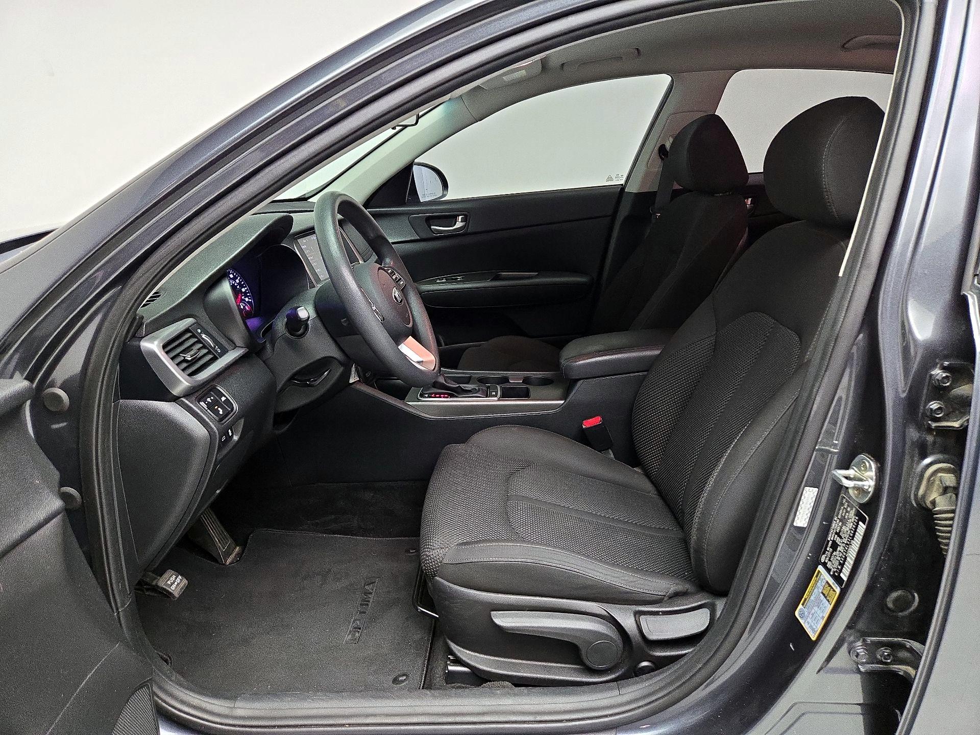 Thumbnail: 2020 Kia Optima - 11