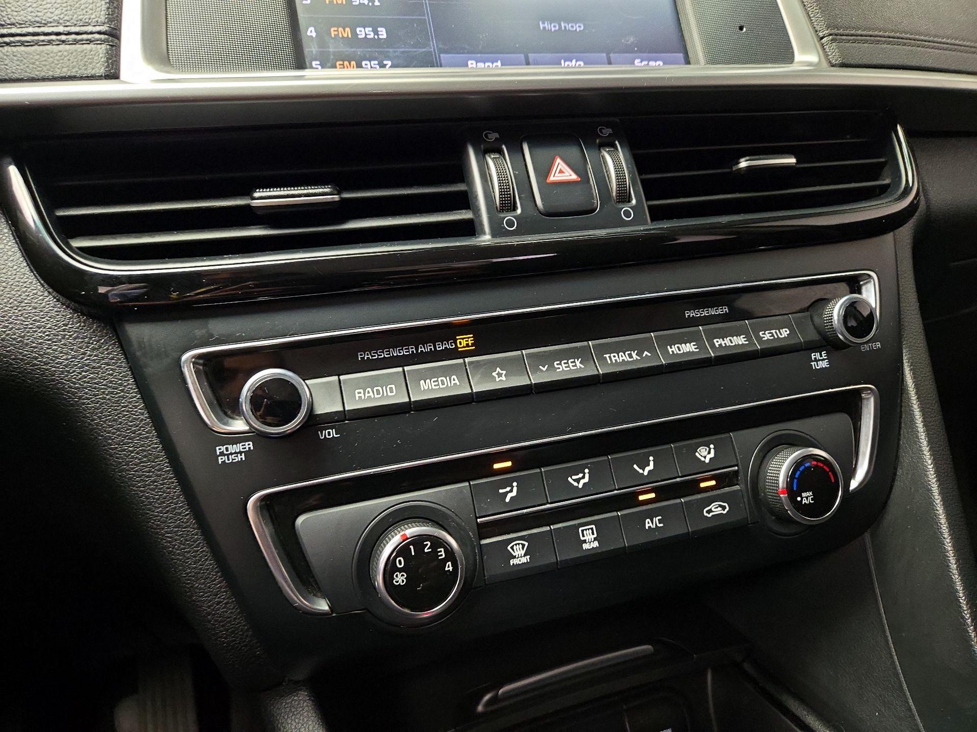 Thumbnail: 2020 Kia Optima - 16