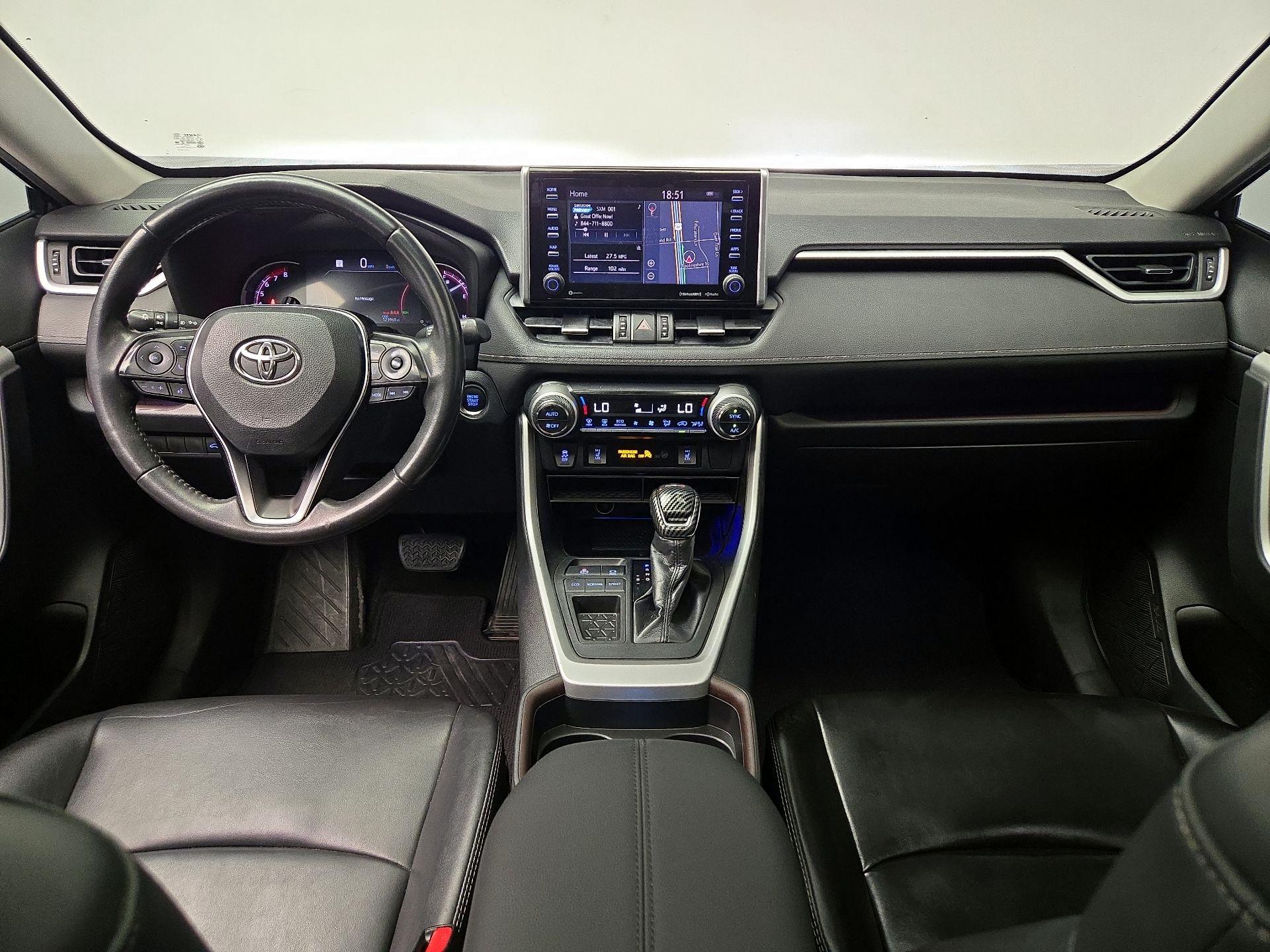 Thumbnail: 2019 Toyota RAV4 - 9