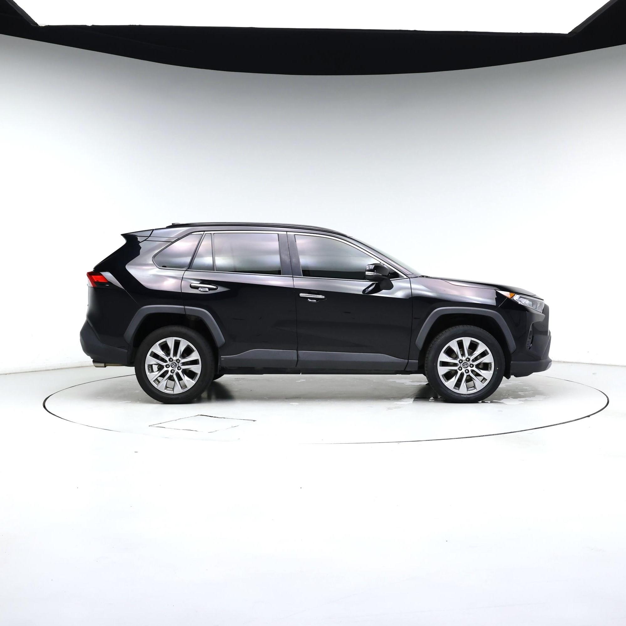 Thumbnail: 2019 Toyota RAV4 - 7