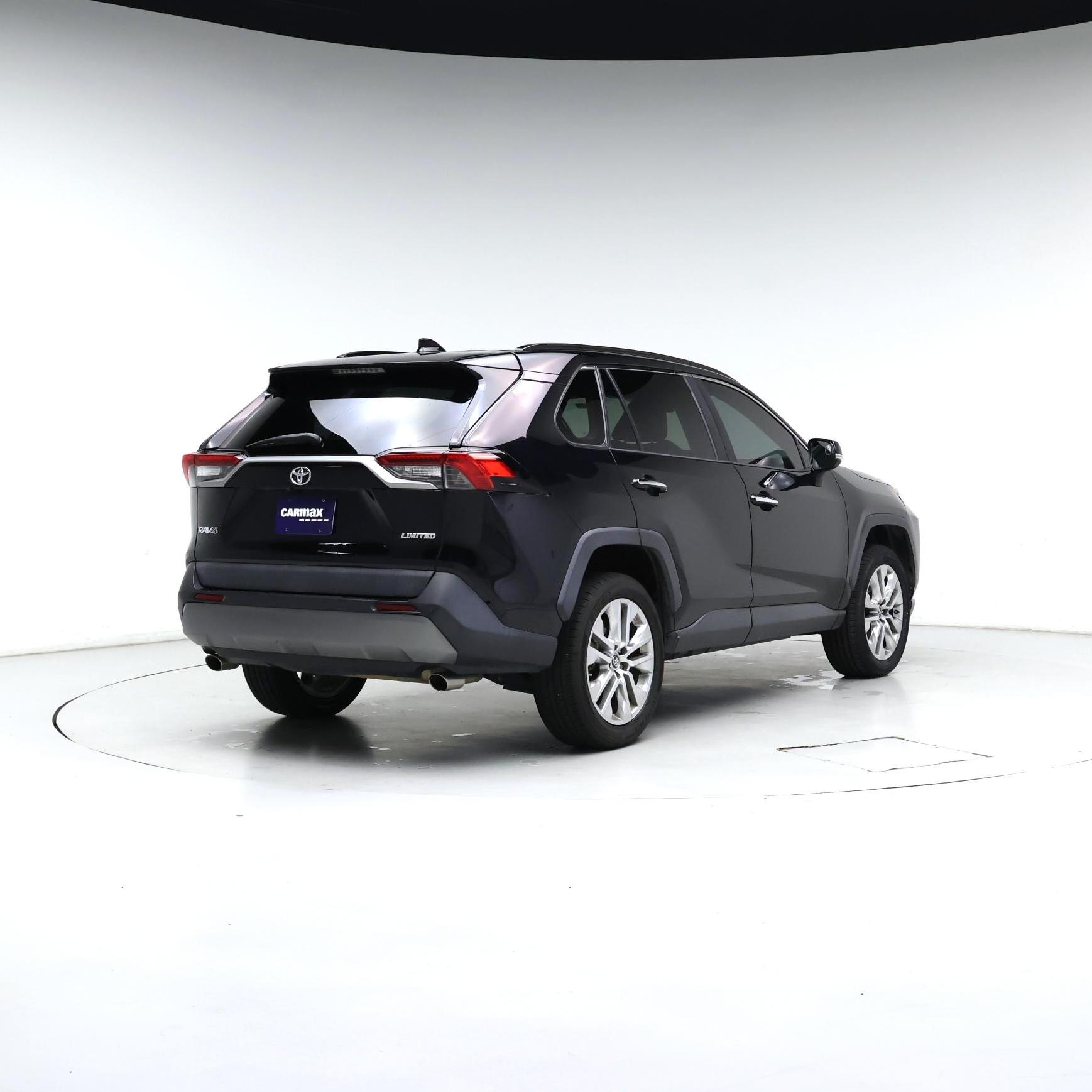 Thumbnail: 2019 Toyota RAV4 - 8