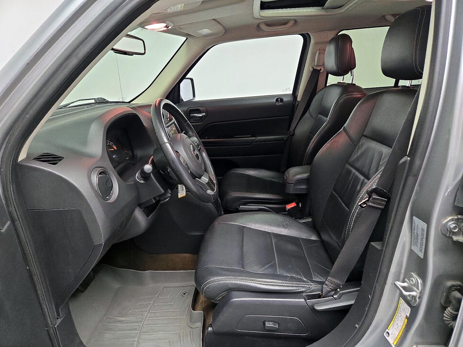 Thumbnail: 2017 Jeep Patriot - 11