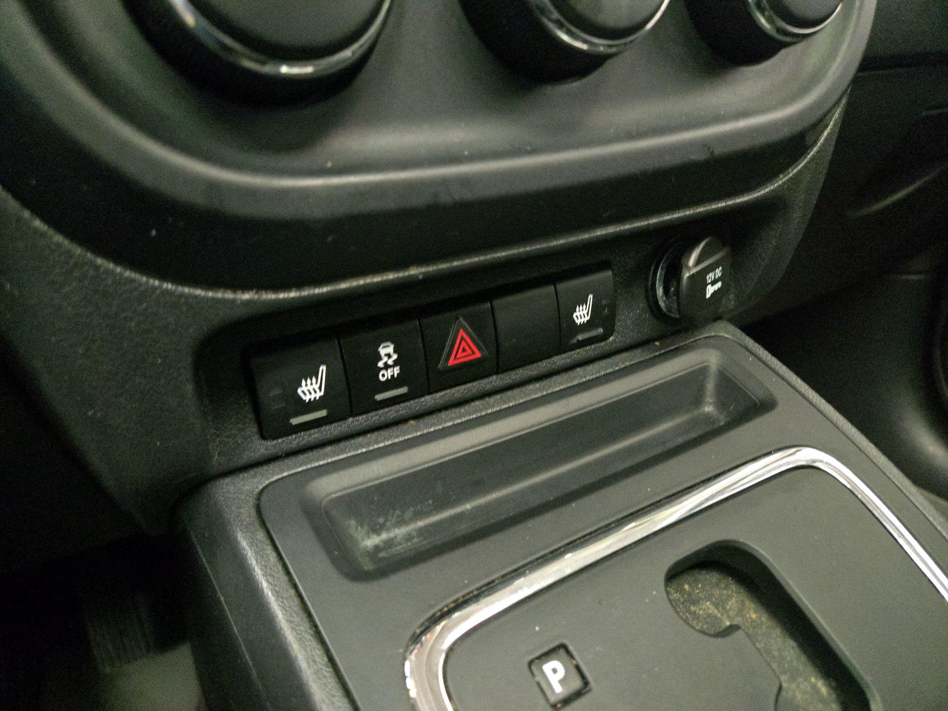 Thumbnail: 2017 Jeep Patriot - 17