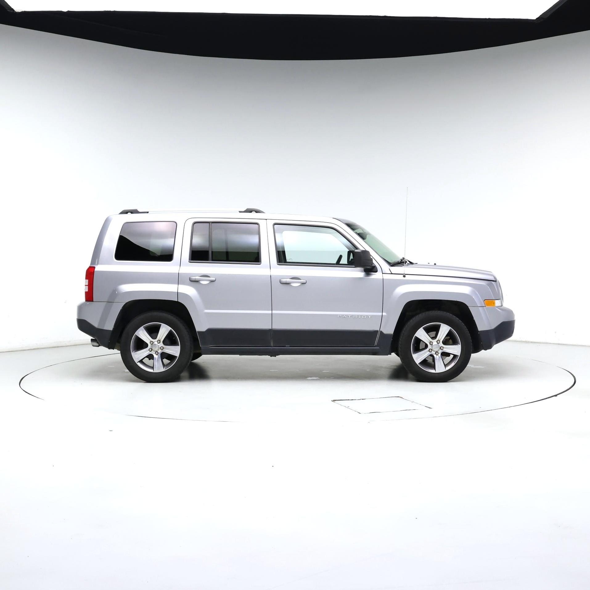 Thumbnail: 2017 Jeep Patriot - 7