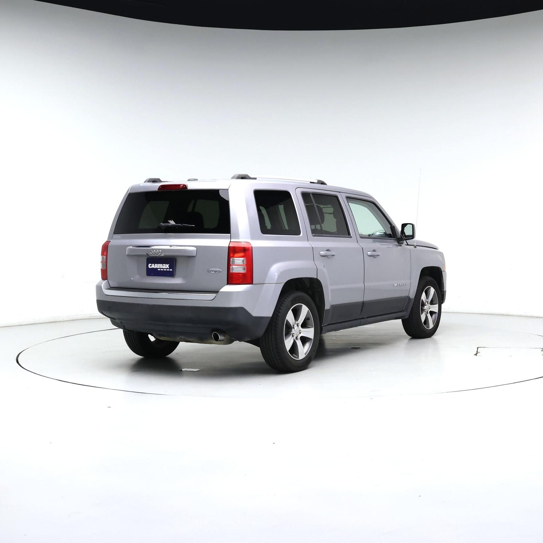 Thumbnail: 2017 Jeep Patriot - 8