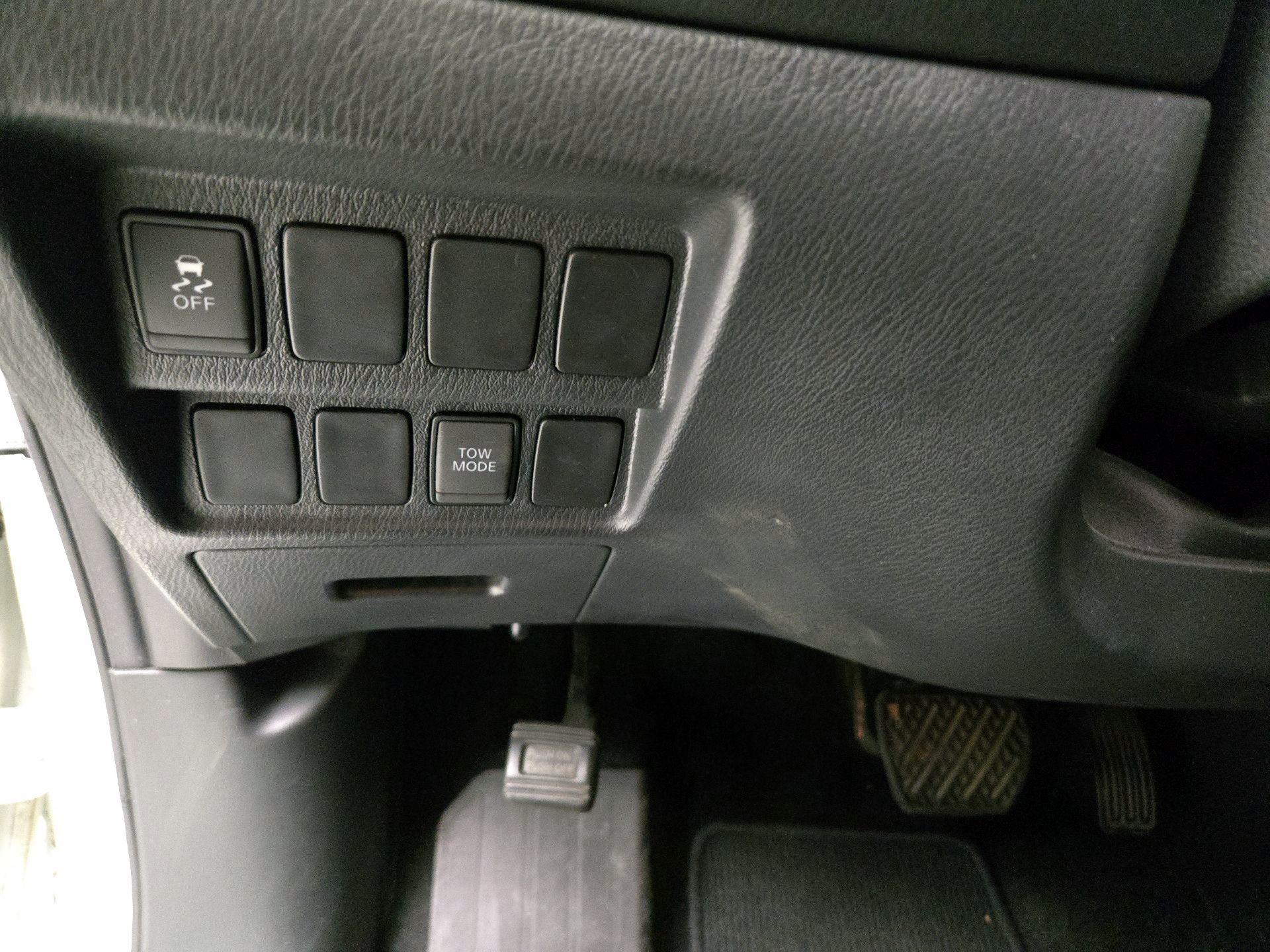 Thumbnail: 2017 Nissan Pathfinder - 13