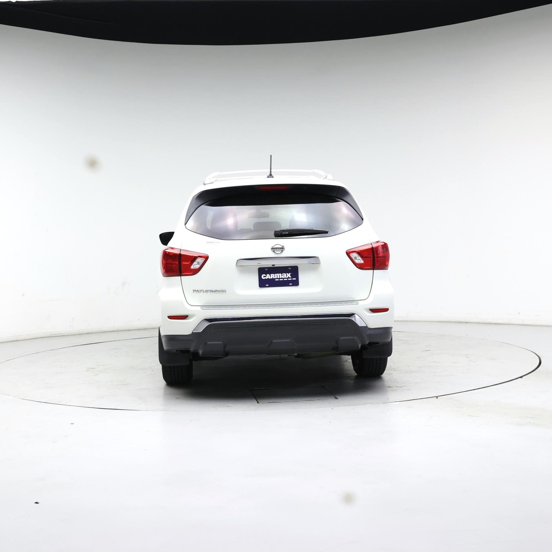 Thumbnail: 2017 Nissan Pathfinder - 6