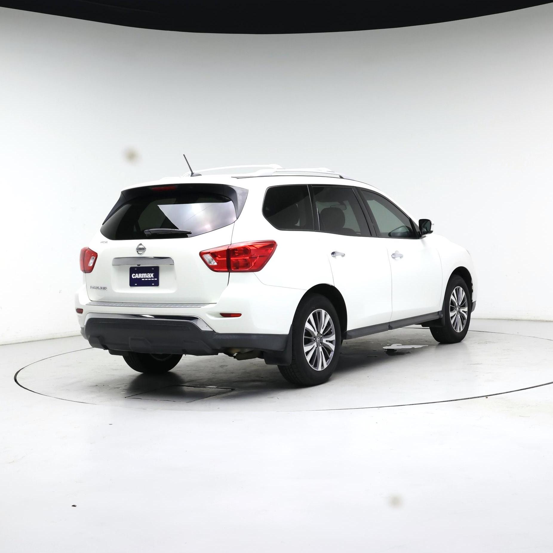 Thumbnail: 2017 Nissan Pathfinder - 8