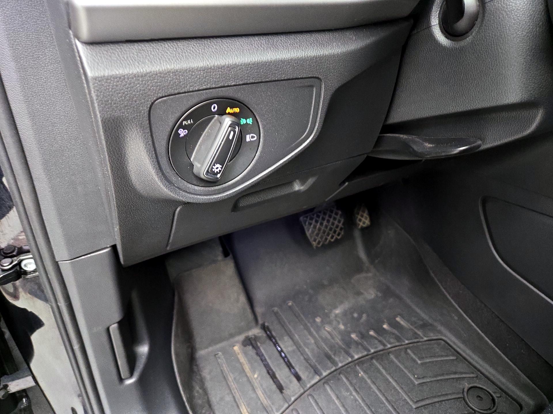 Thumbnail: 2020 Volkswagen Atlas - 13