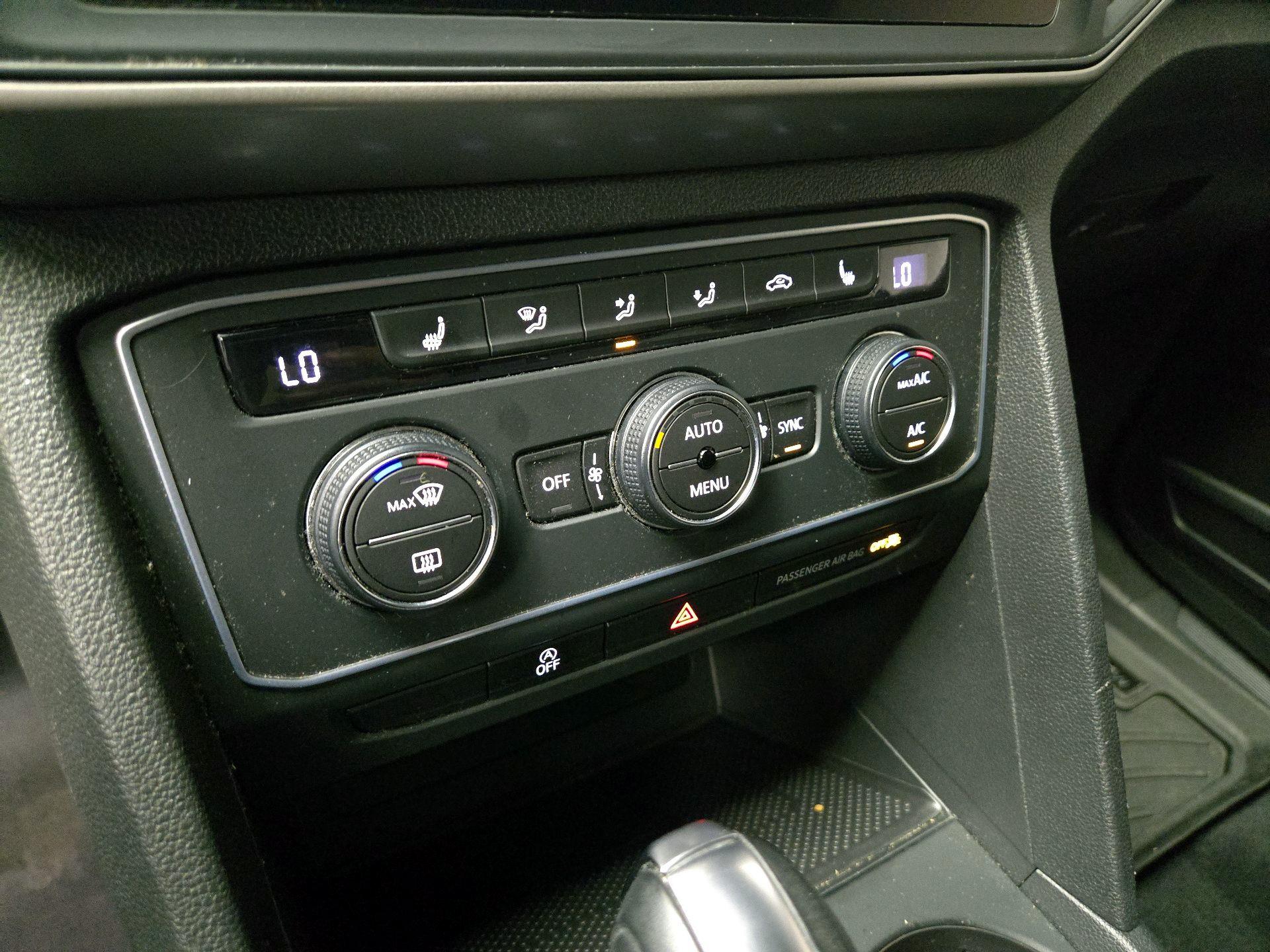 Thumbnail: 2020 Volkswagen Atlas - 16