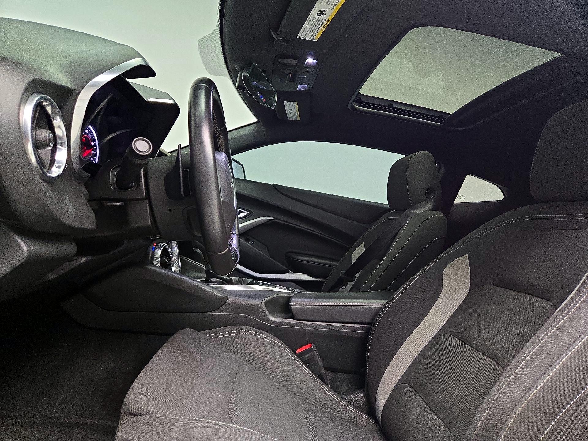 Thumbnail: 2017 Chevrolet Camaro - 19