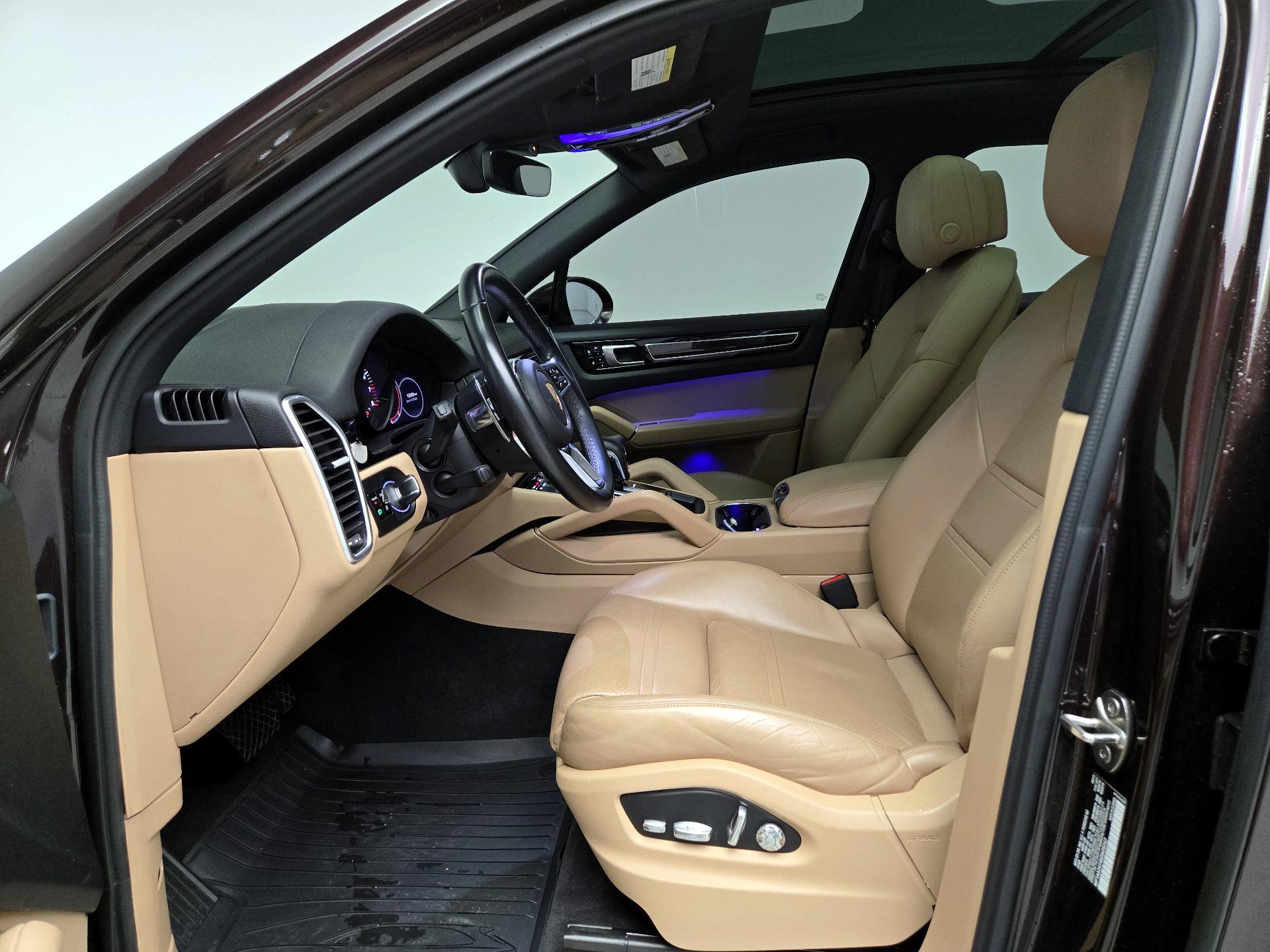 Thumbnail: 2019 Porsche Cayenne - 11