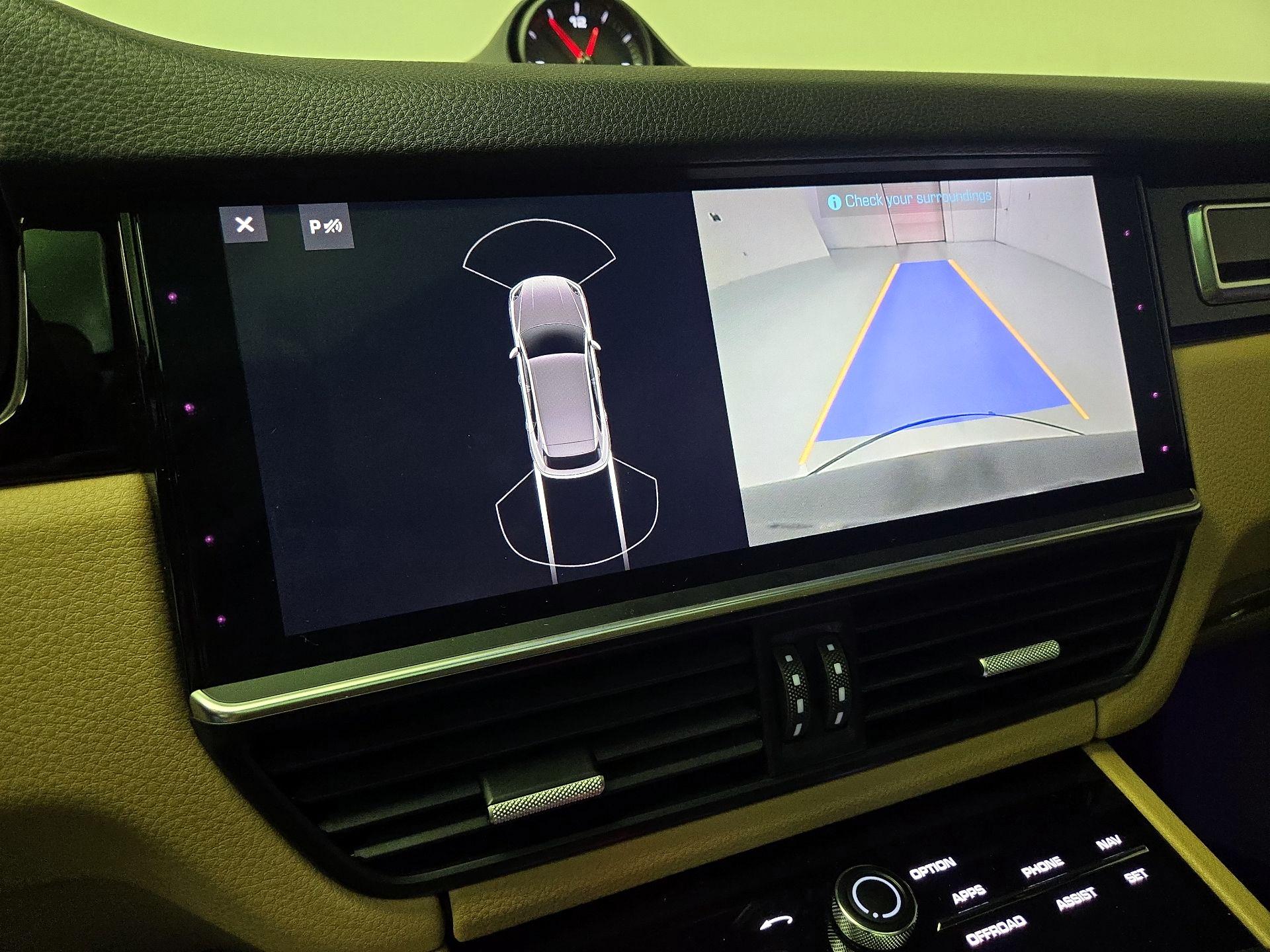 Thumbnail: 2019 Porsche Cayenne - 15