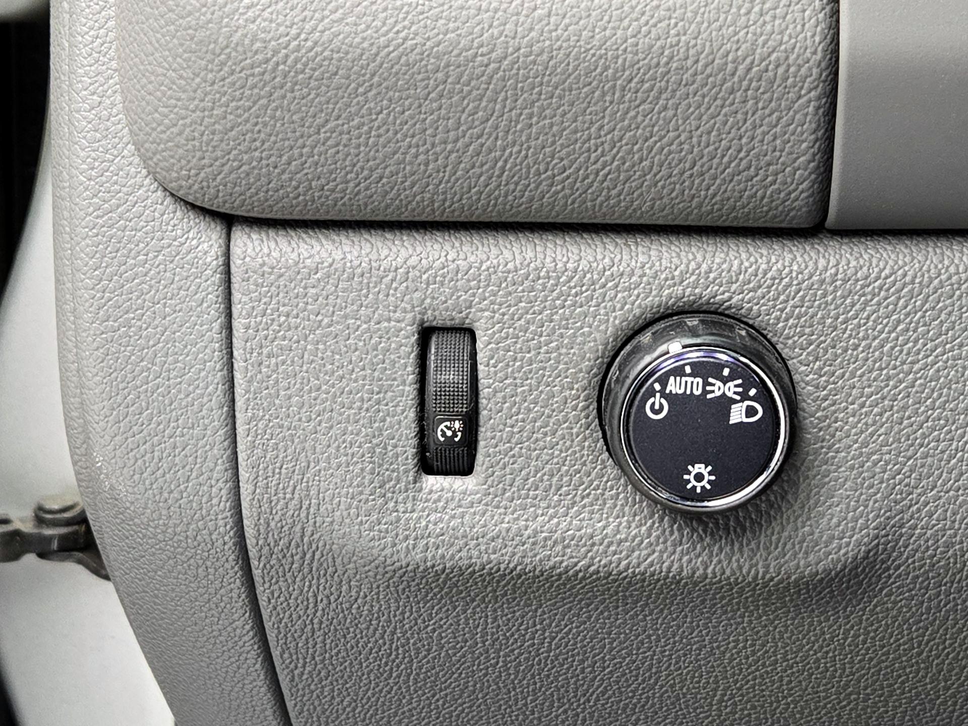 Thumbnail: 2018 GMC Canyon - 13