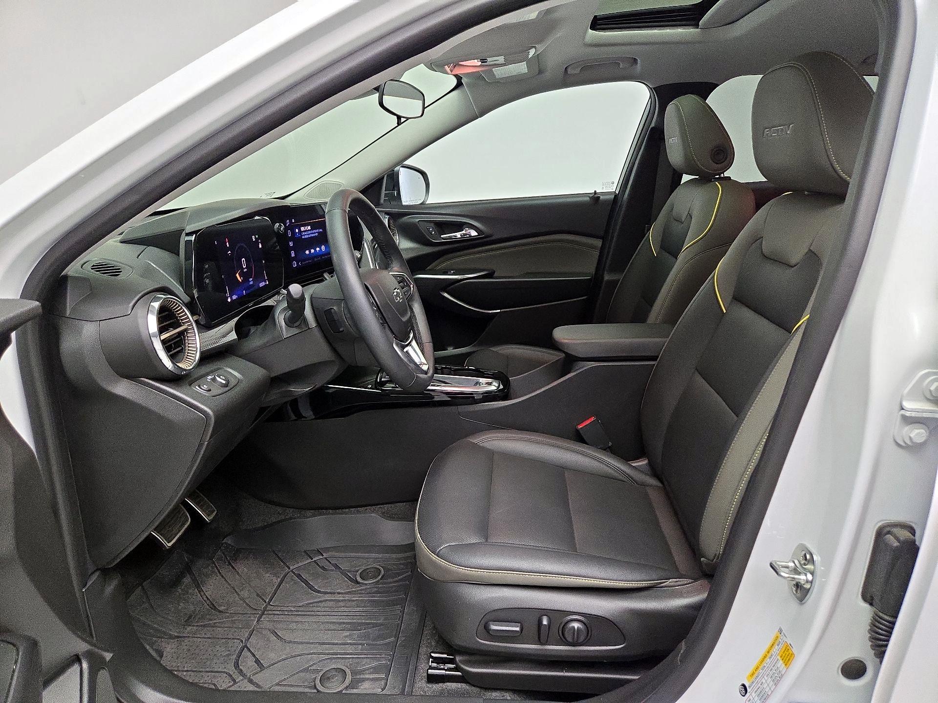 Thumbnail: 2025 Chevrolet Trax - 11