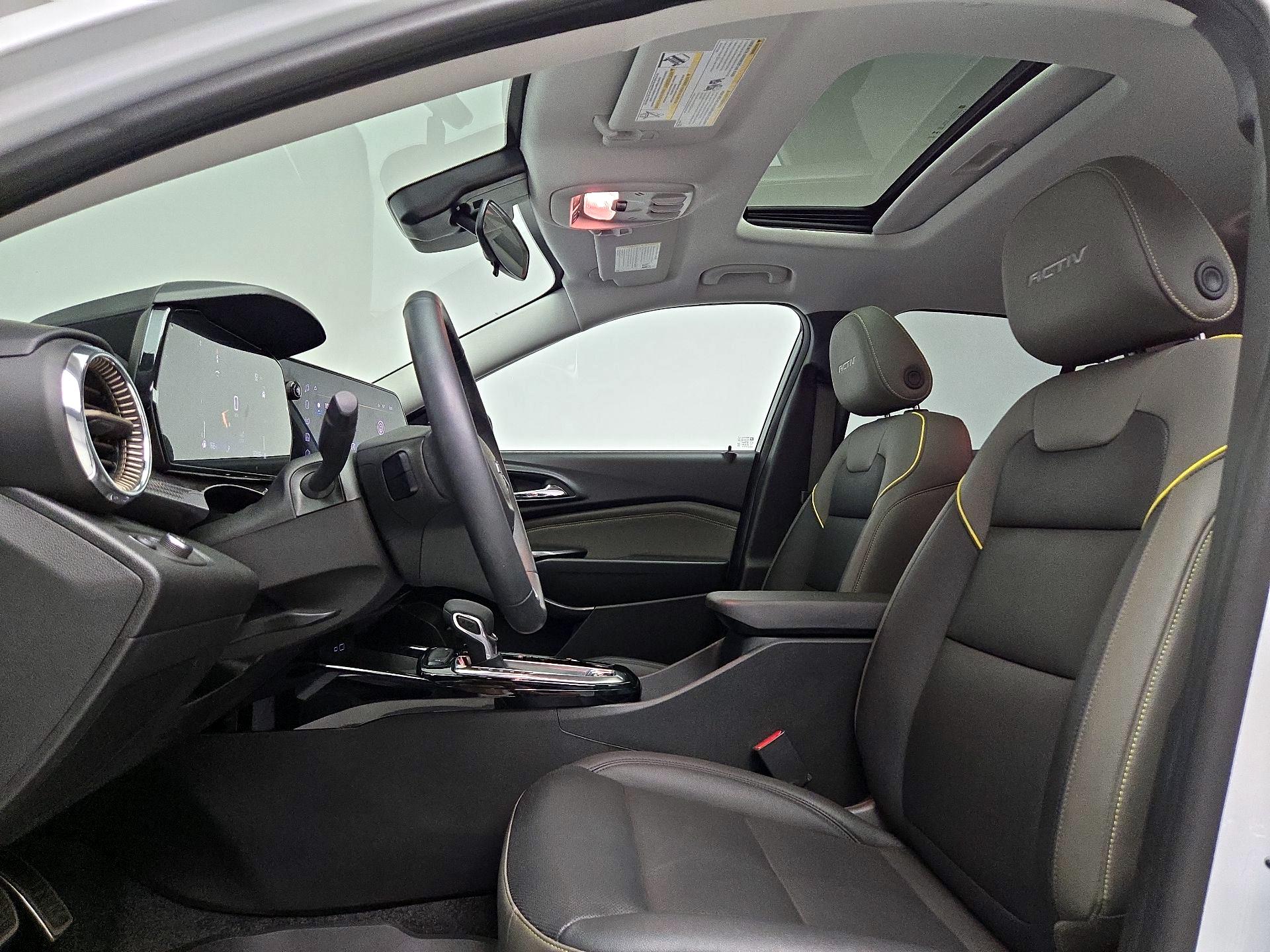 Thumbnail: 2025 Chevrolet Trax - 19