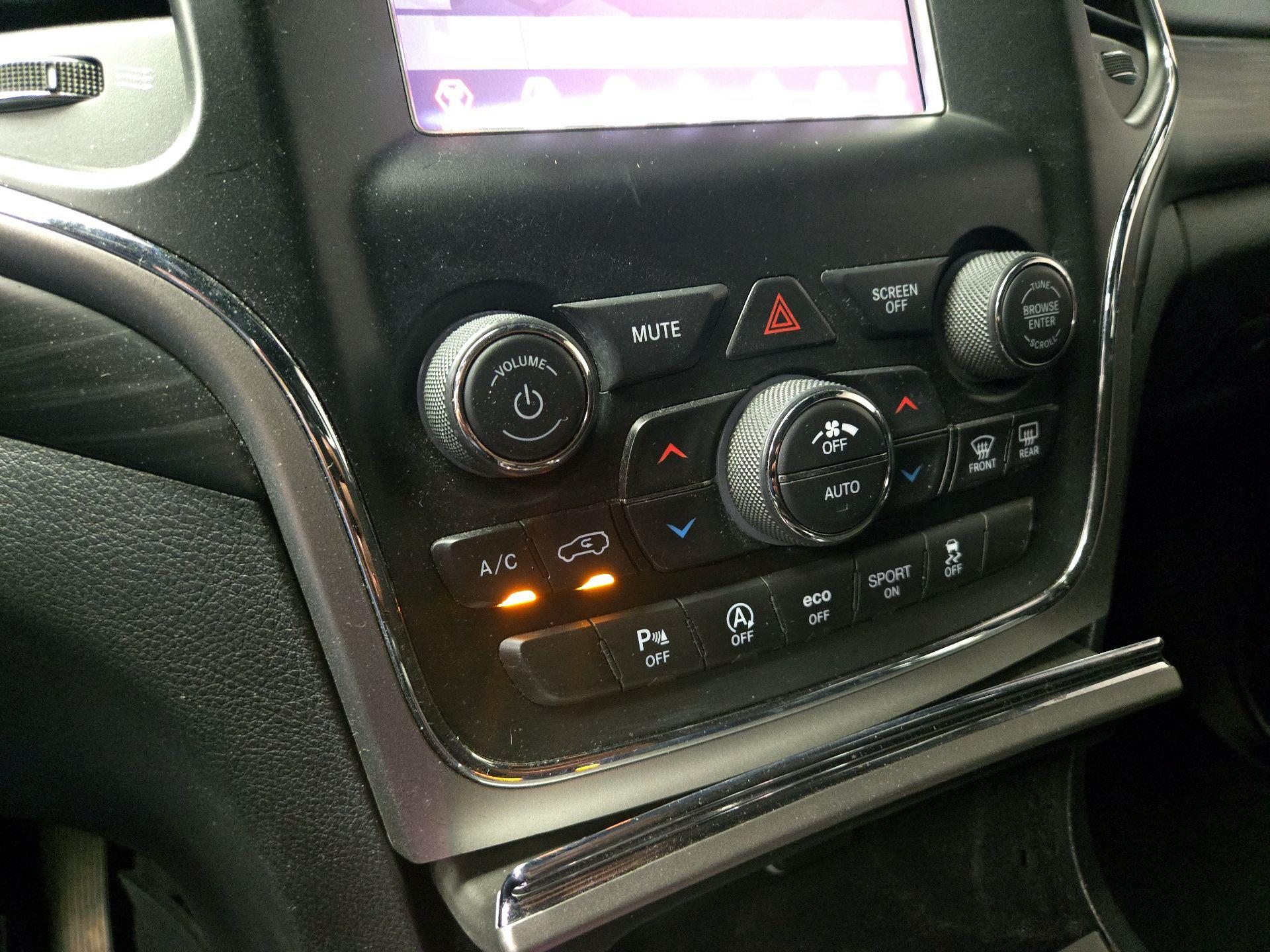 Thumbnail: 2019 Jeep Grand Cherokee - 16