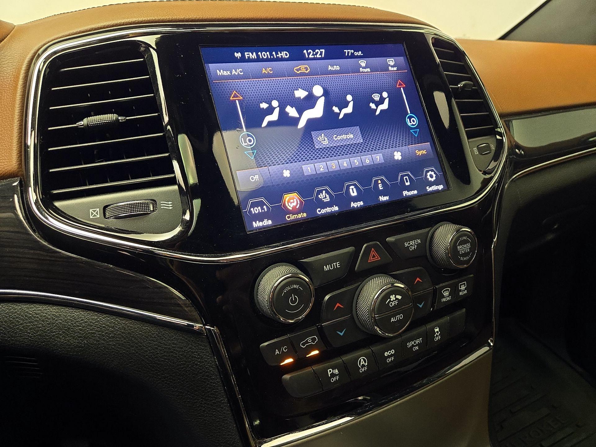 Thumbnail: 2020 Jeep Grand Cherokee - 17