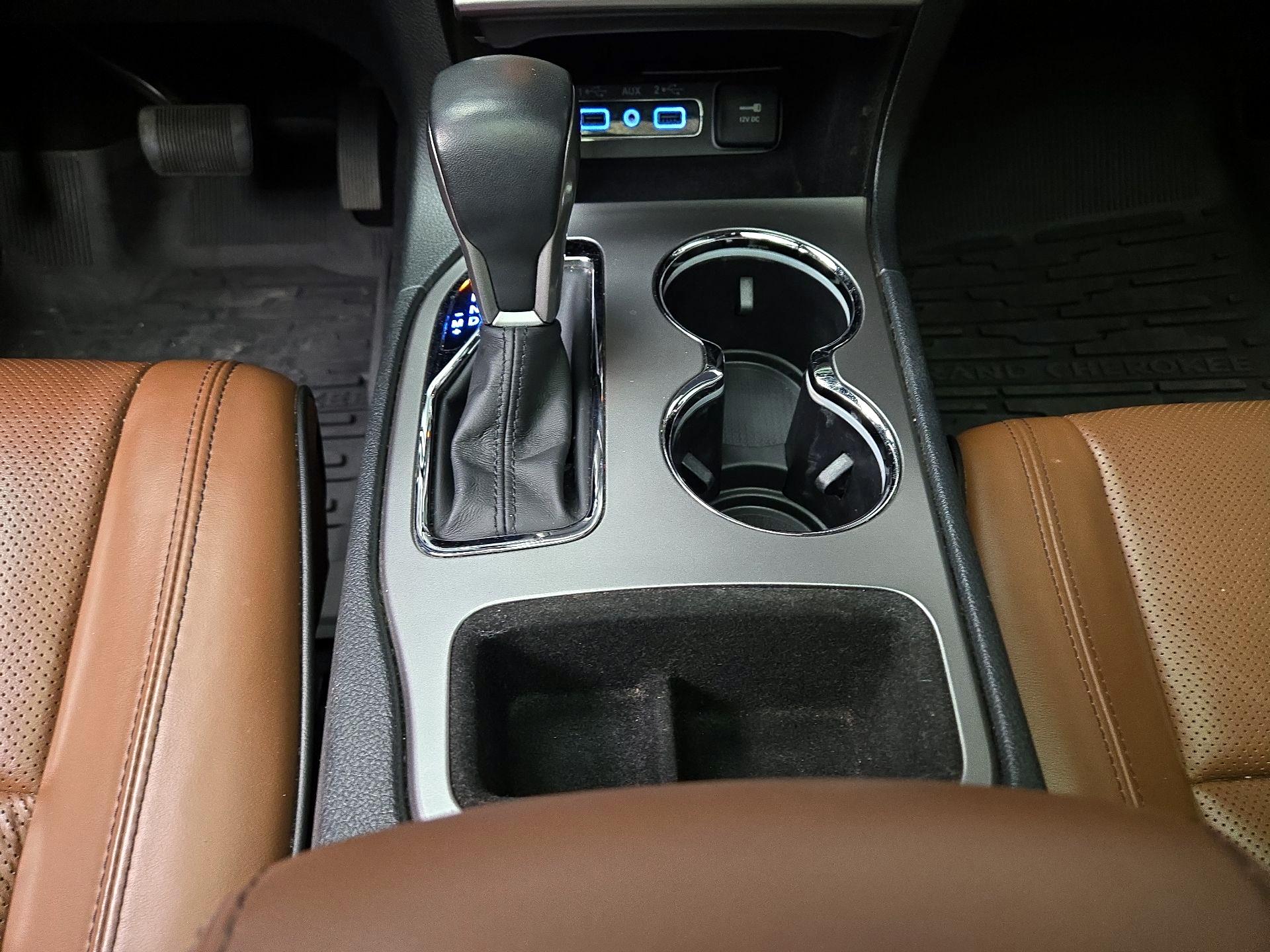 Thumbnail: 2020 Jeep Grand Cherokee - 18