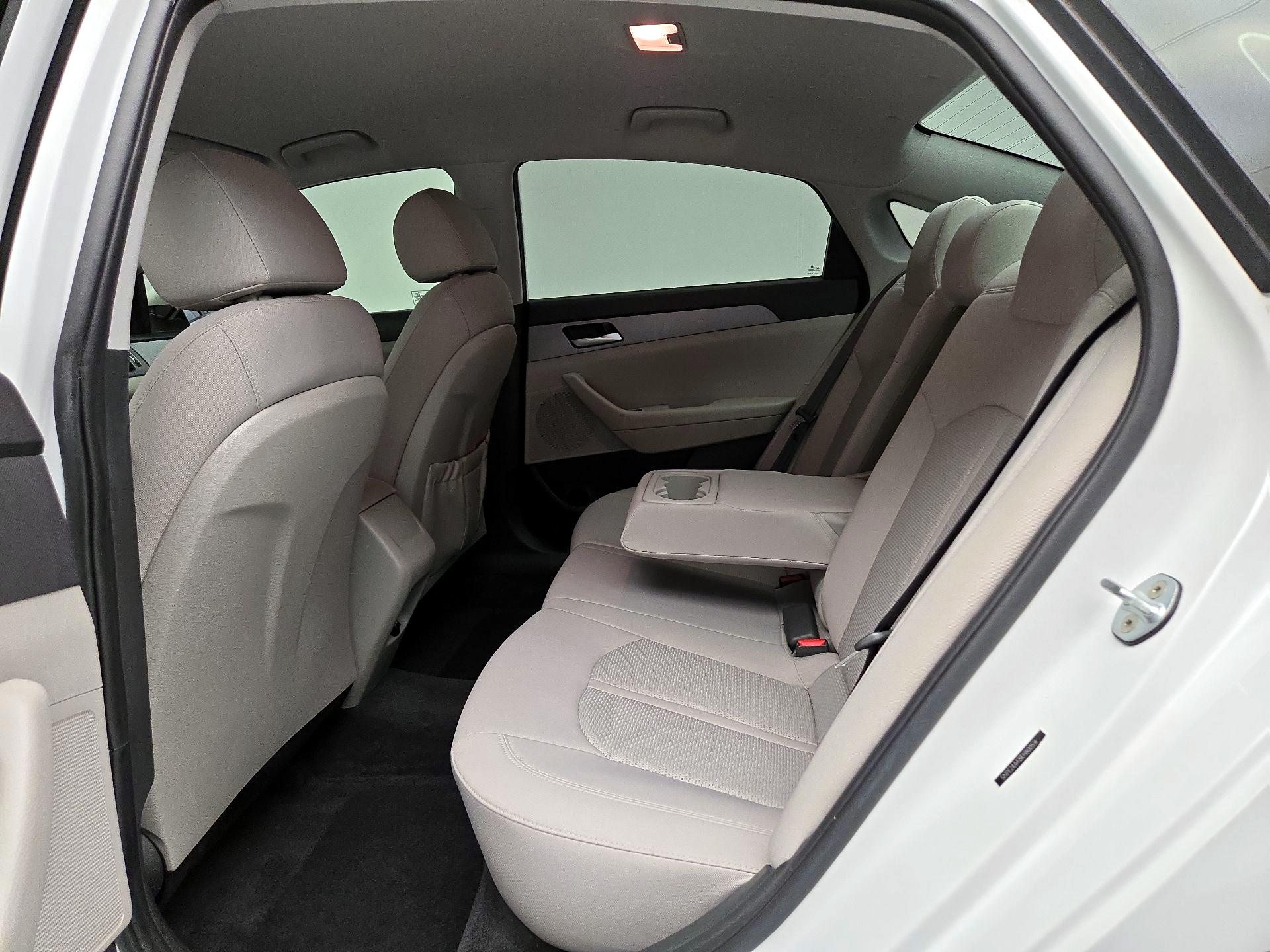 Thumbnail: 2019 Hyundai Sonata - 19