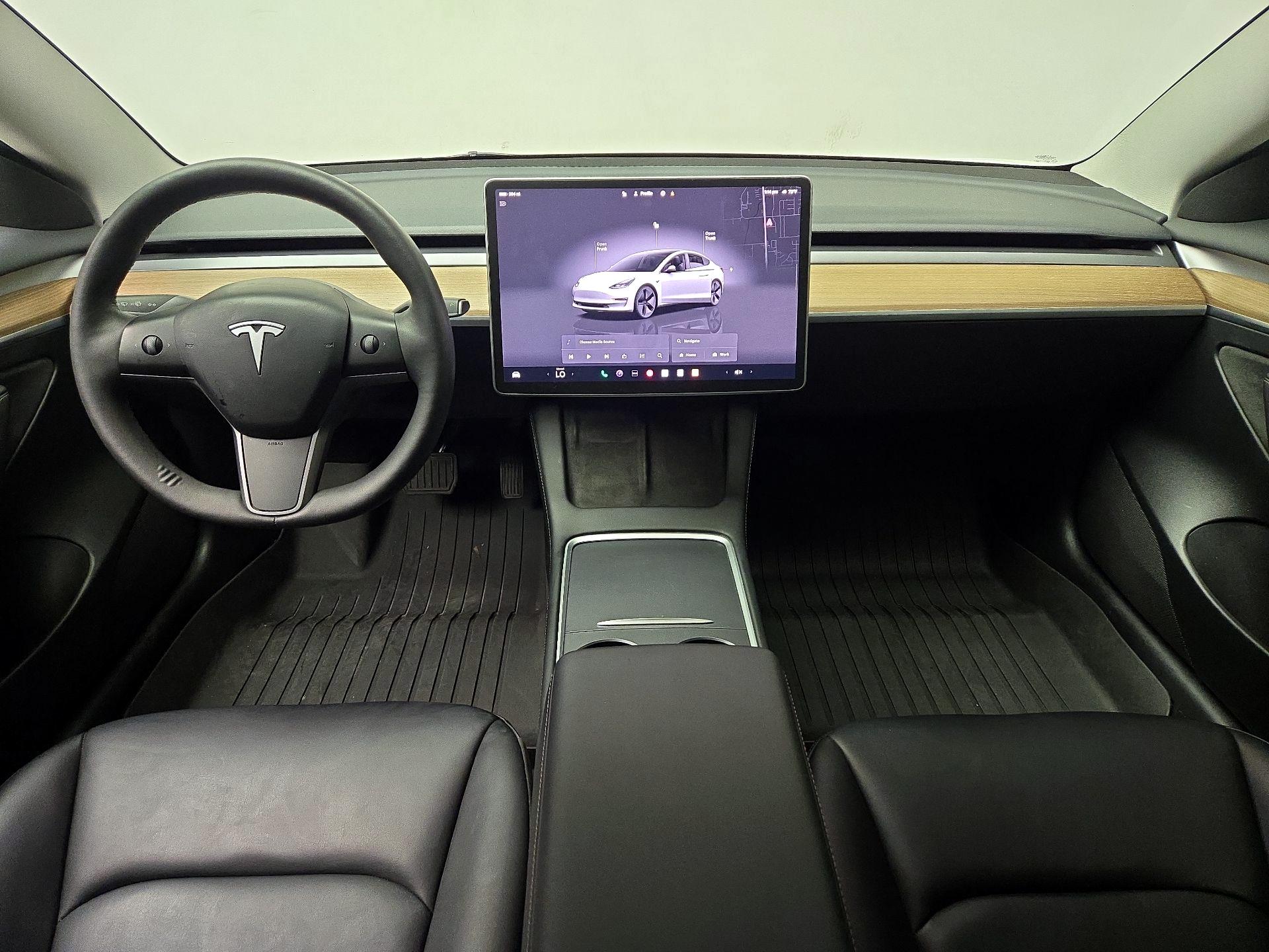 Thumbnail: 2023 Tesla Model 3 - 9