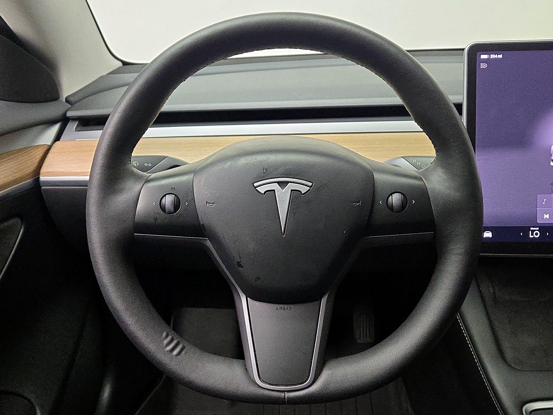 Thumbnail: 2023 Tesla Model 3 - 10