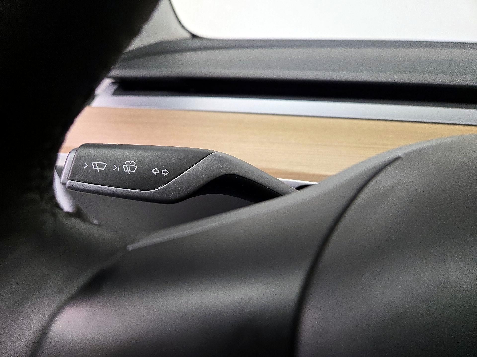 Thumbnail: 2023 Tesla Model 3 - 13