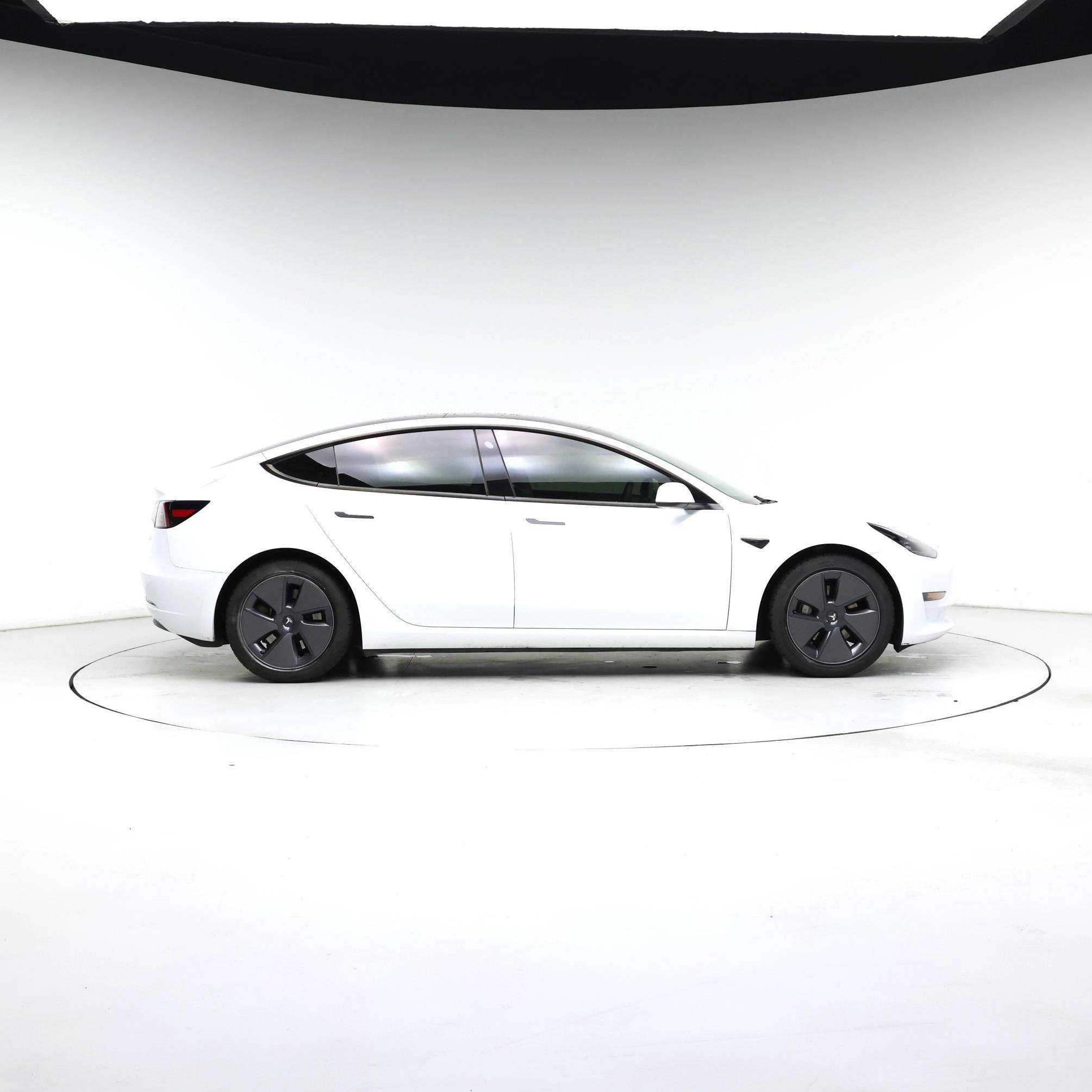Thumbnail: 2023 Tesla Model 3 - 7