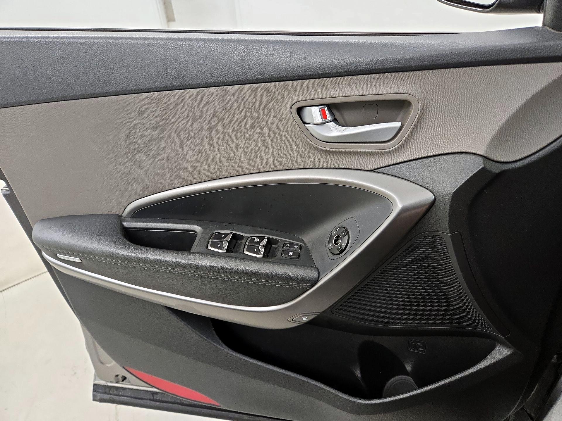 Thumbnail: 2018 Hyundai Santa Fe - 12