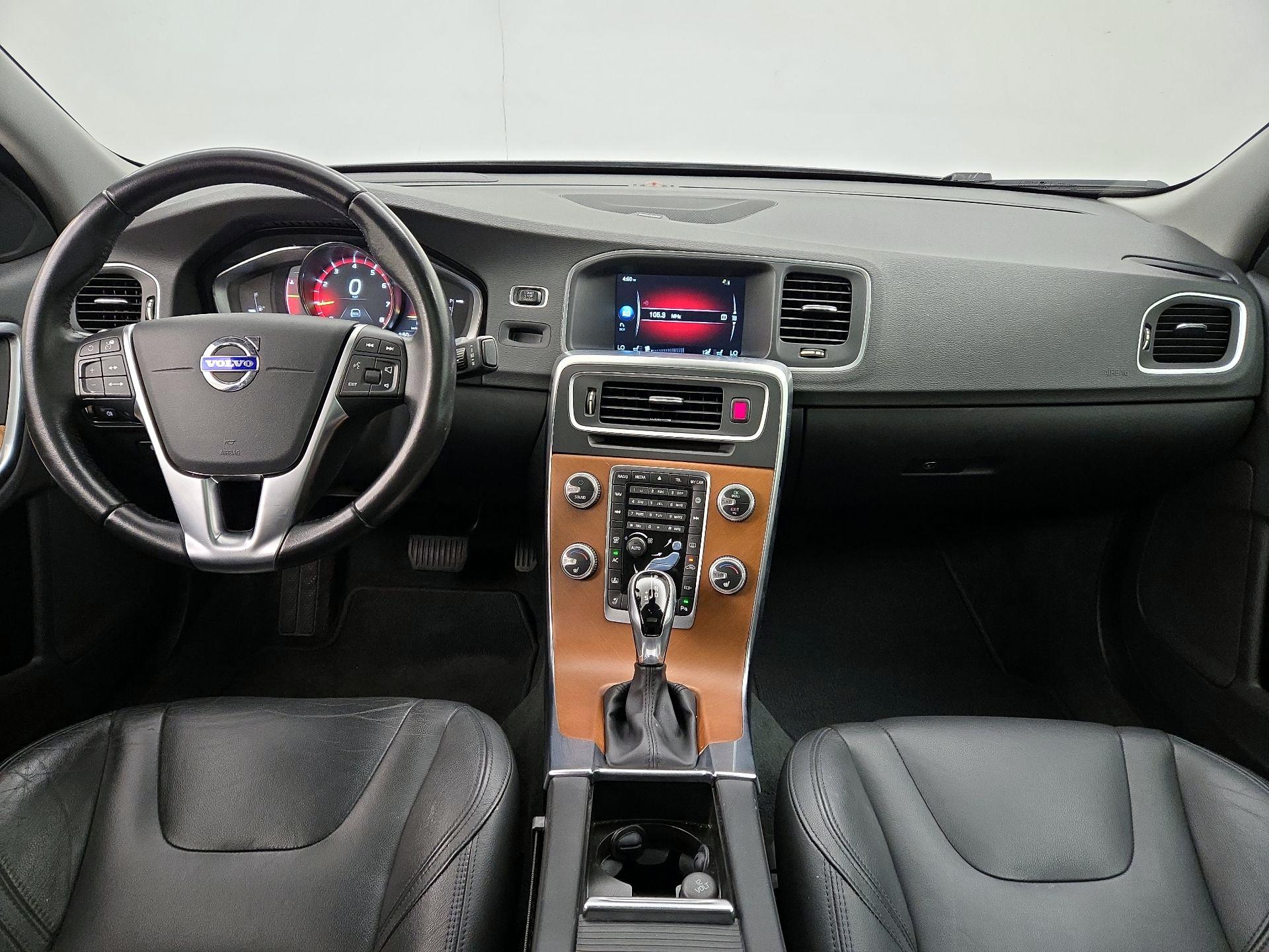 Thumbnail: 2017 Volvo S60 - 9