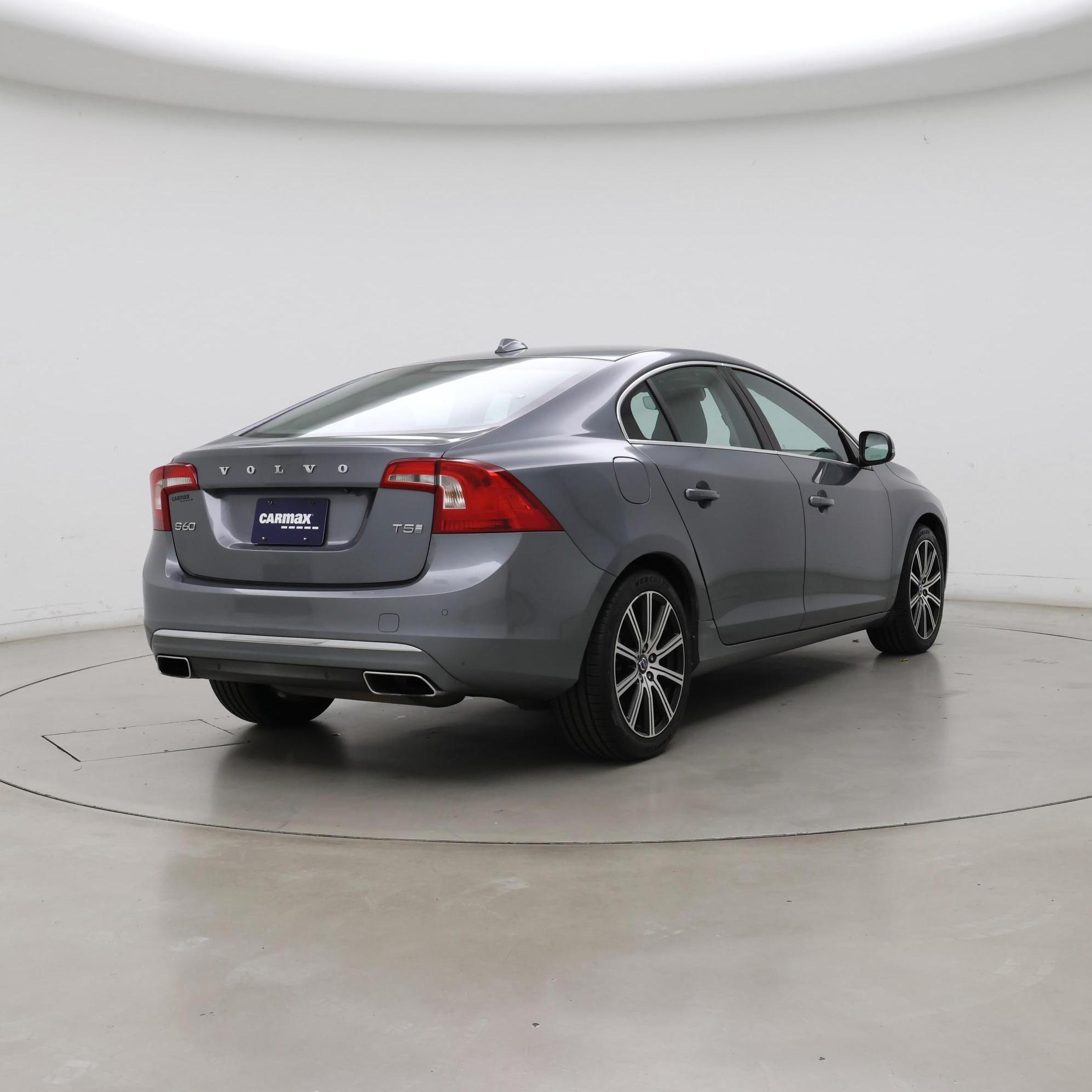 Thumbnail: 2017 Volvo S60 - 8