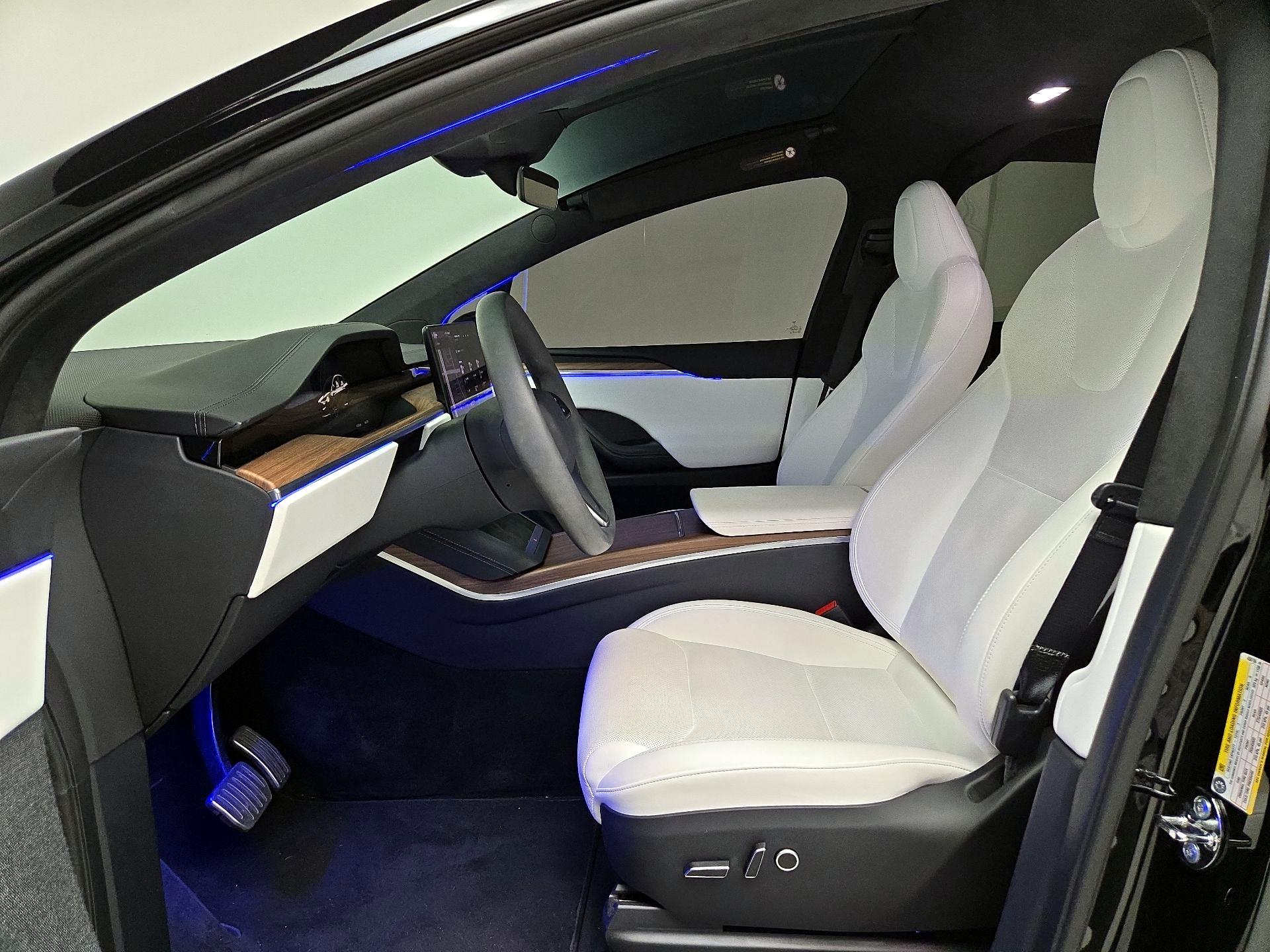 Thumbnail: 2024 Tesla Model X - 11