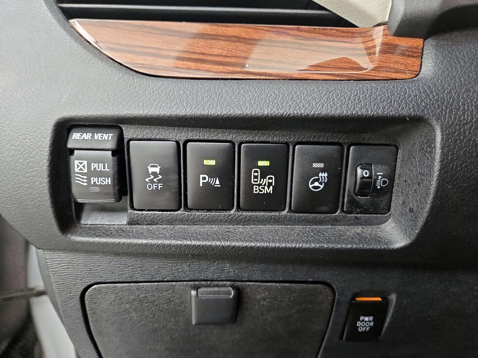 2016 Toyota Sienna Limited Premium - Photo 14