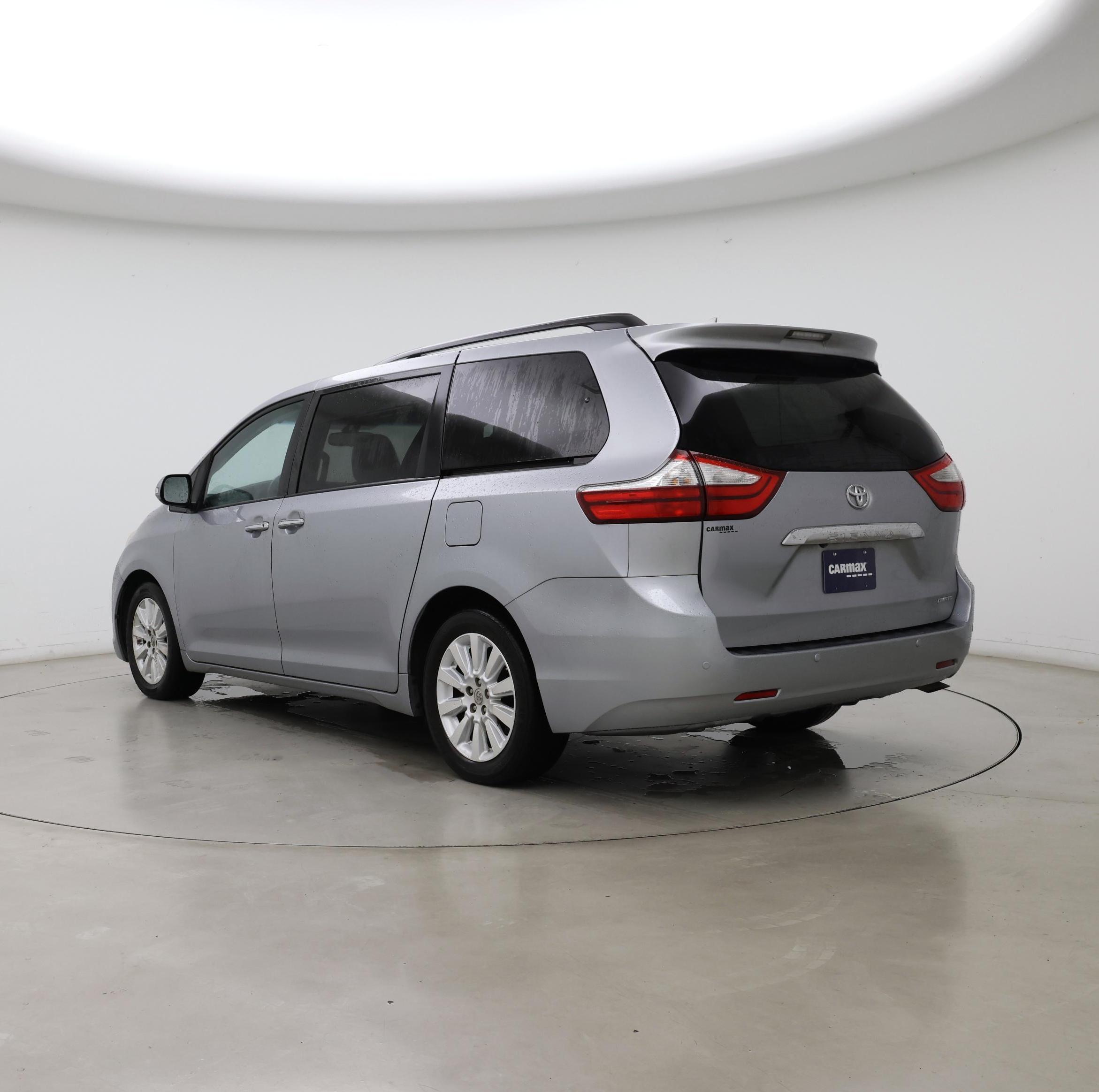 Thumbnail: 2016 Toyota Sienna - 2