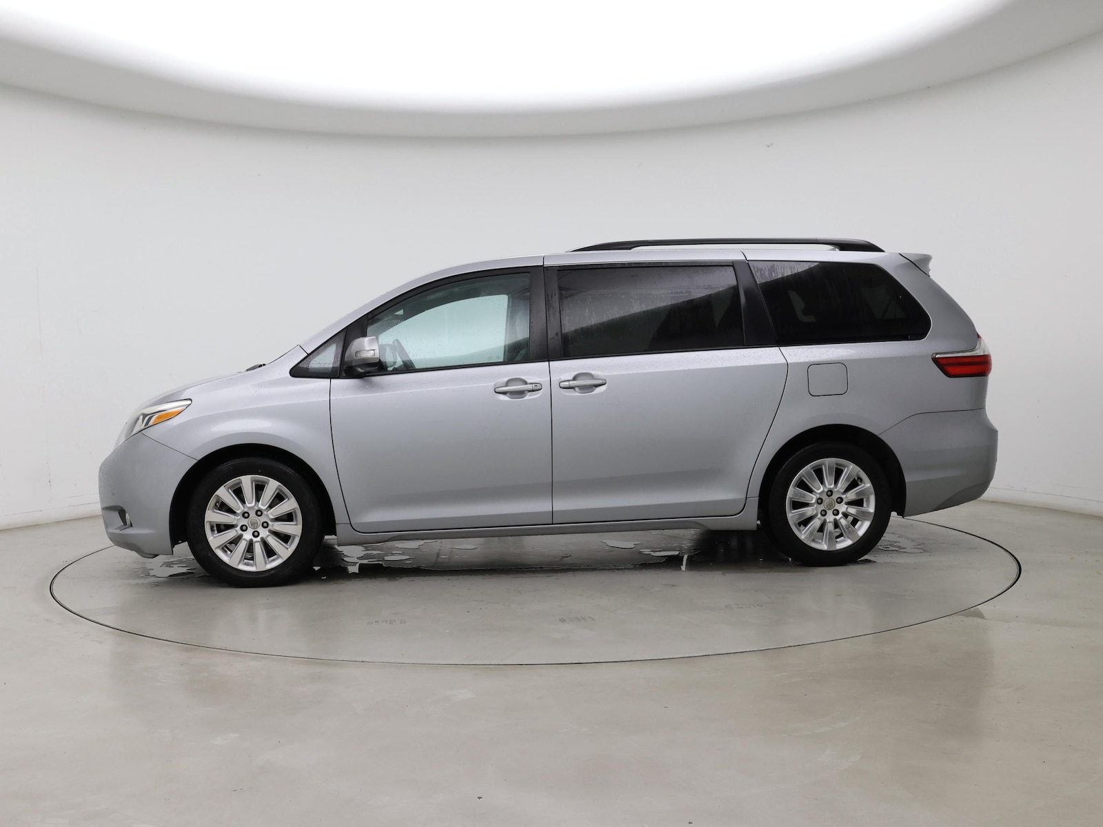 2016 Toyota Sienna Limited Premium - Photo 4