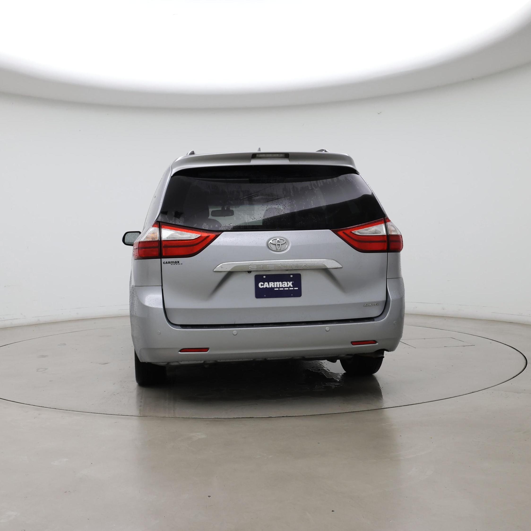 Thumbnail: 2016 Toyota Sienna - 6