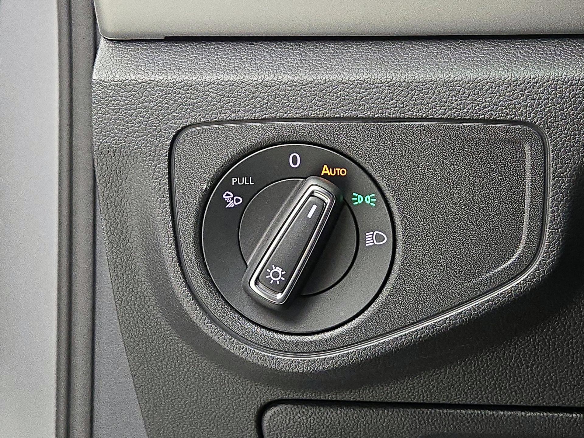 Thumbnail: 2023 Volkswagen Atlas - 13