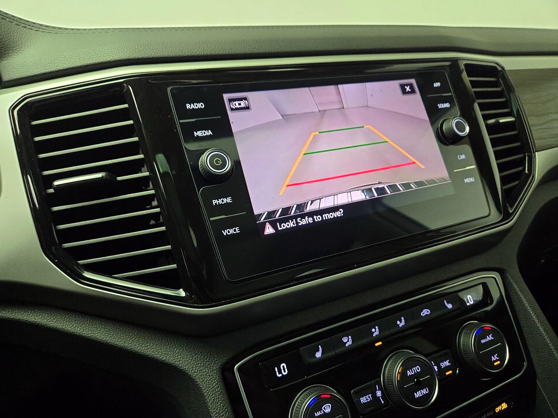 Thumbnail: 2023 Volkswagen Atlas - 14