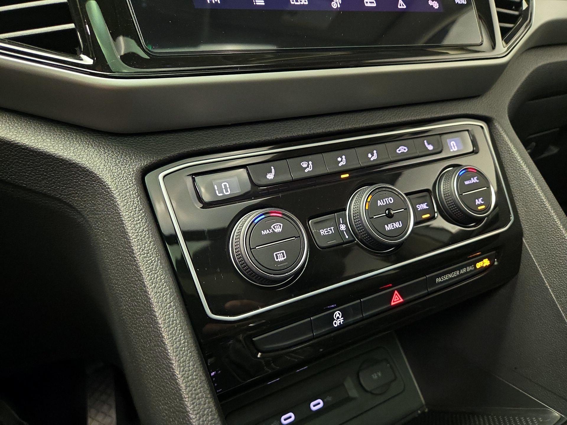 Thumbnail: 2023 Volkswagen Atlas - 16