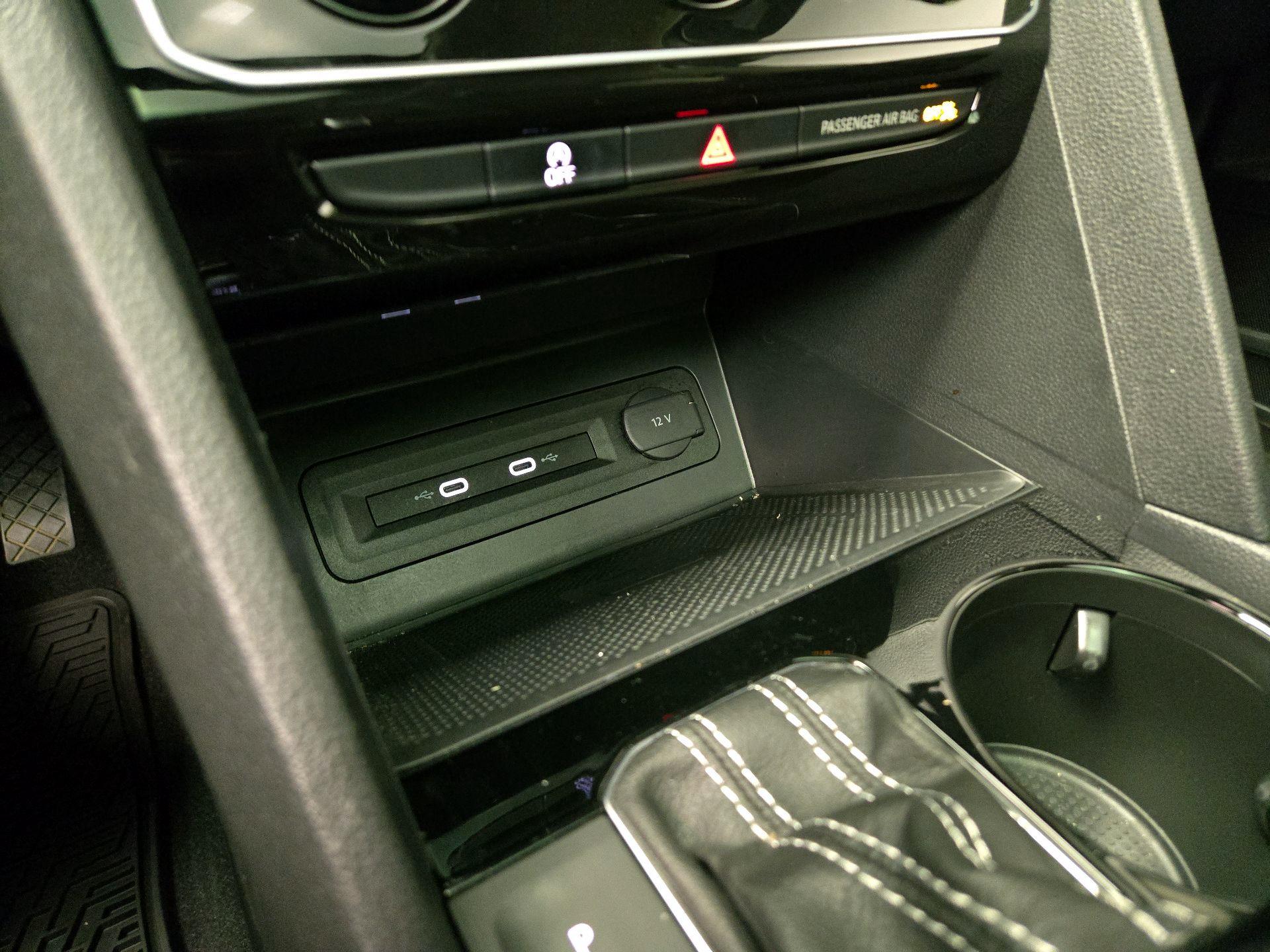 Thumbnail: 2023 Volkswagen Atlas - 18