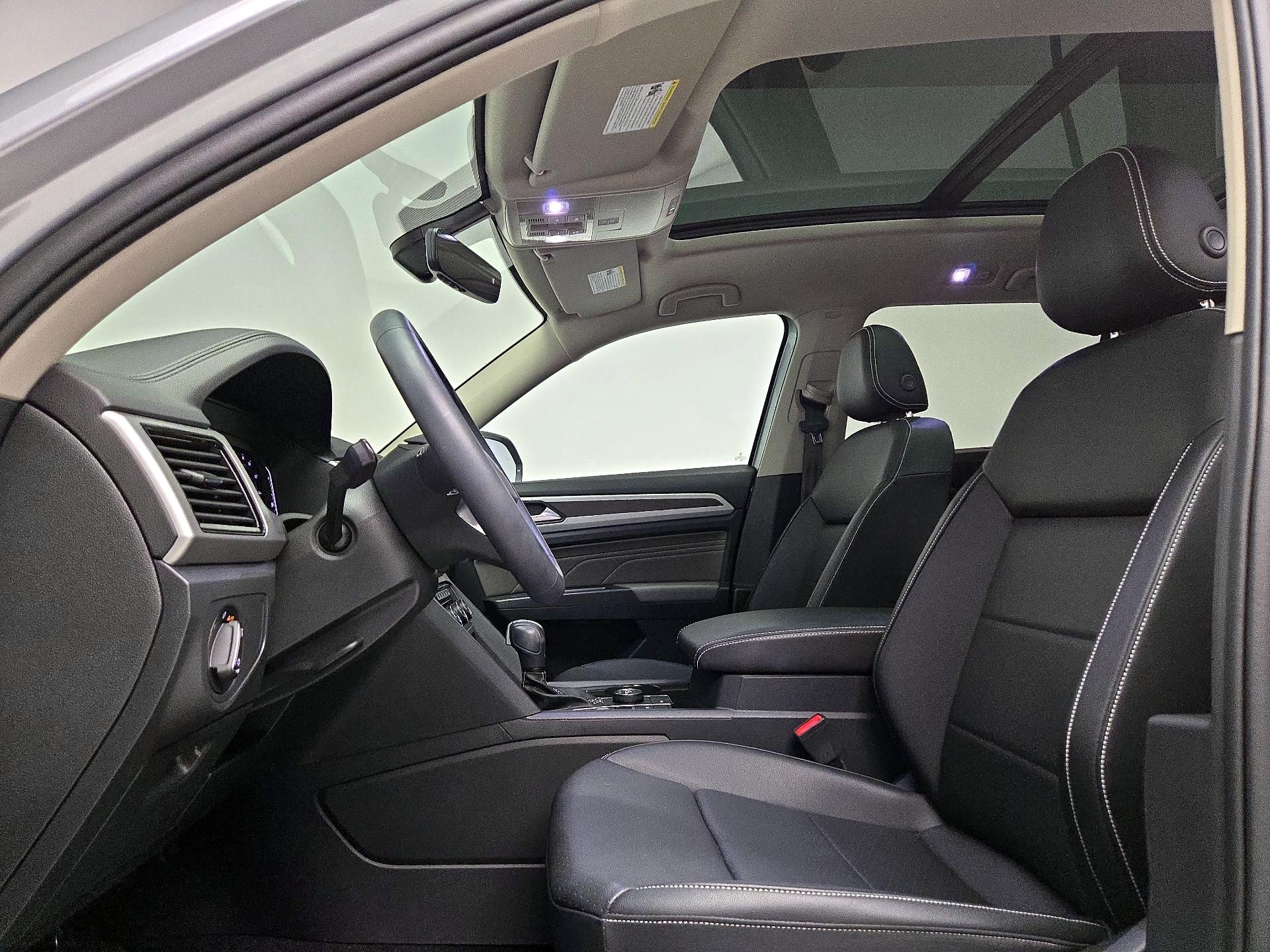 Thumbnail: 2023 Volkswagen Atlas - 19